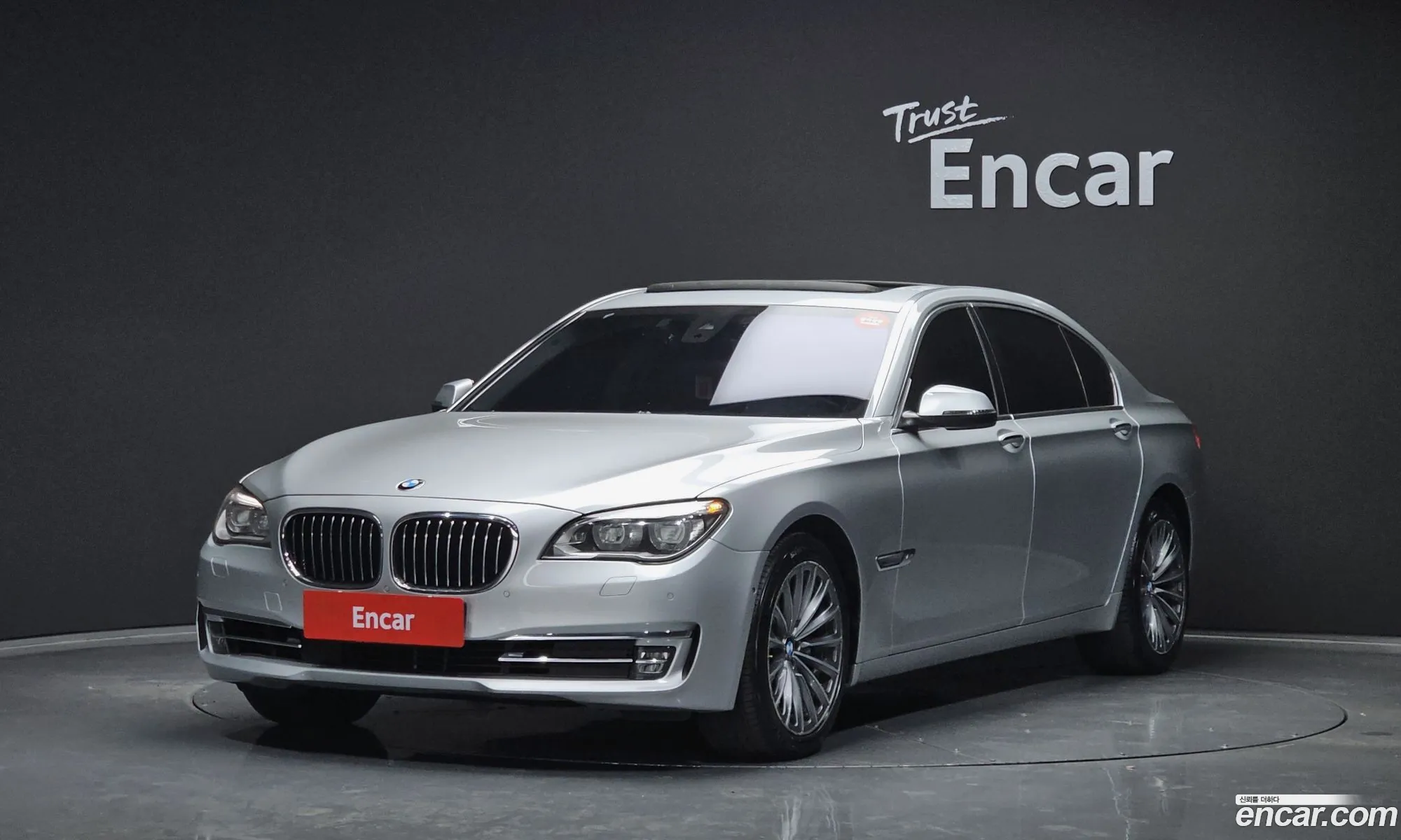 BMW 7 Series F01 750Li - фотография 12539964