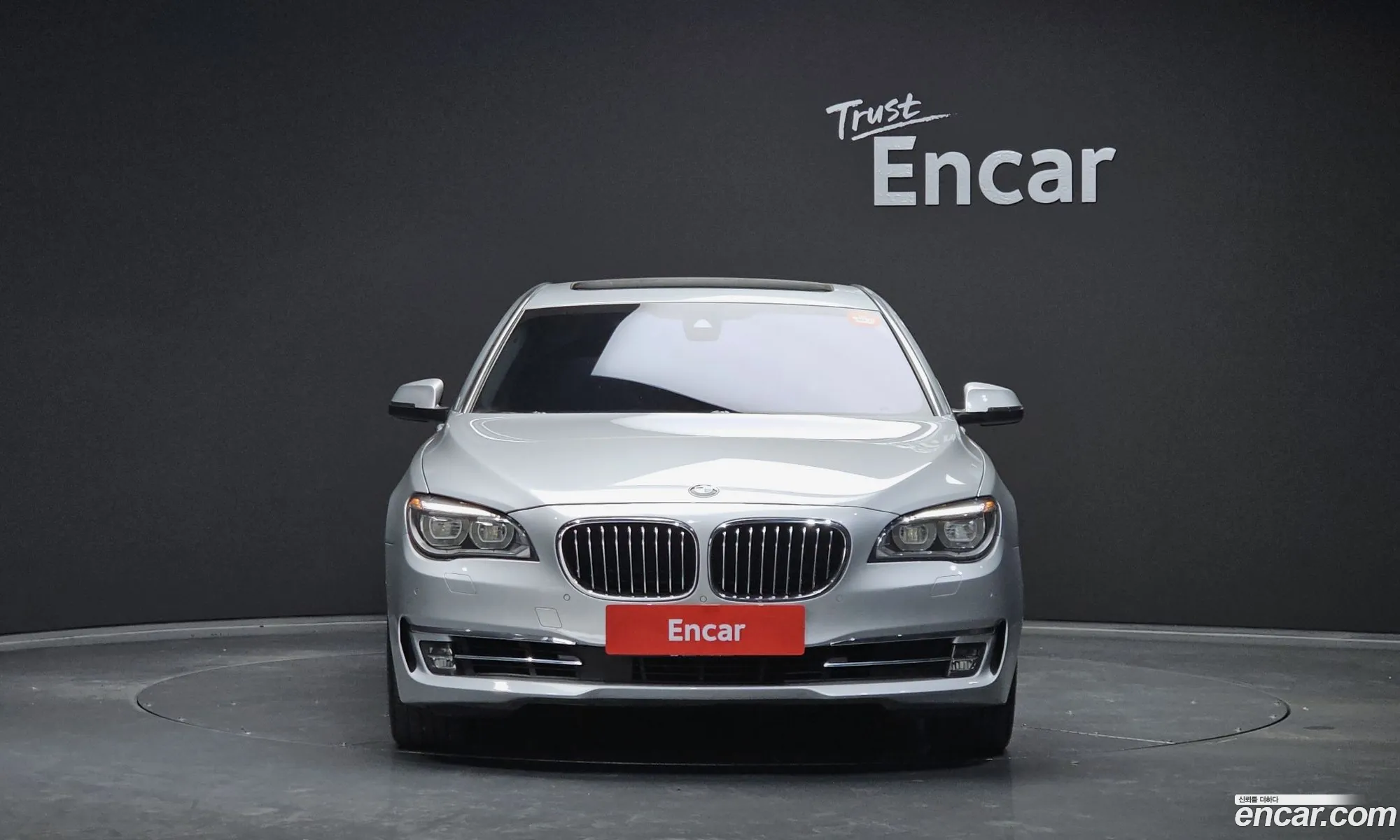 BMW 7 Series F01 750Li - фотография 12539966