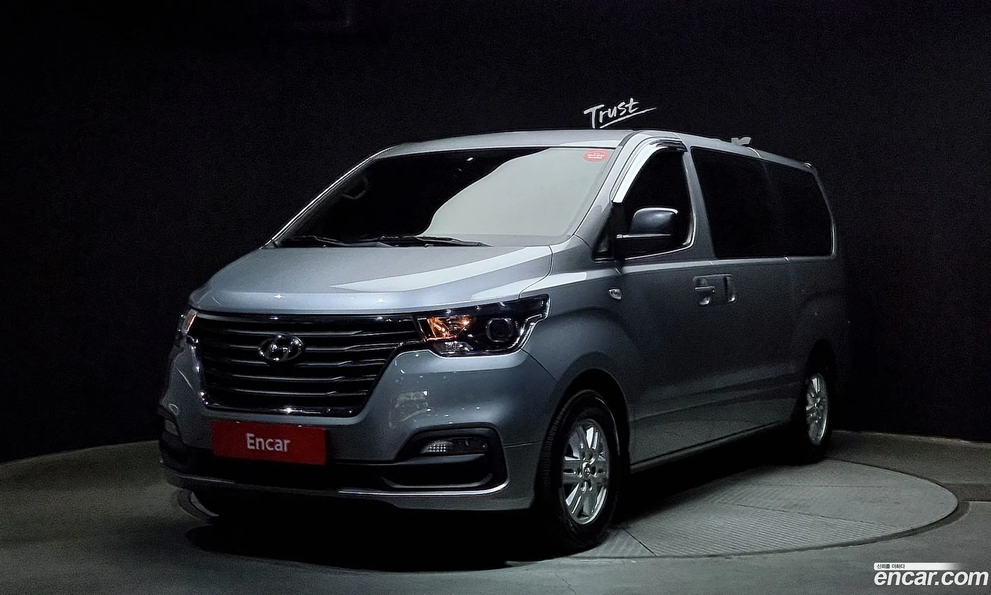 Hyundai The New Grand Starex Van 5-Seater Smart - фотография 15988042