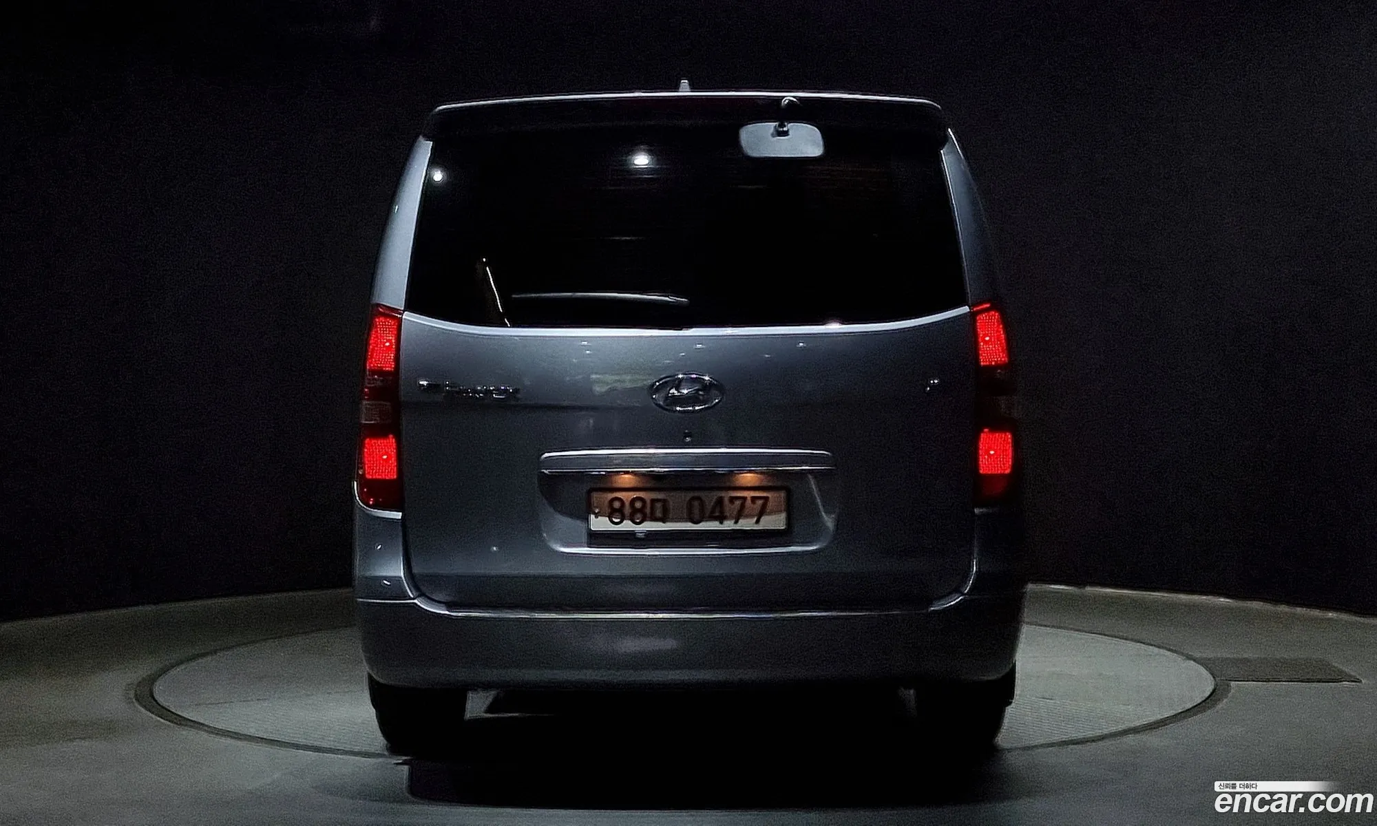 Hyundai The New Grand Starex Van 5-Seater Smart - фотография 15988045