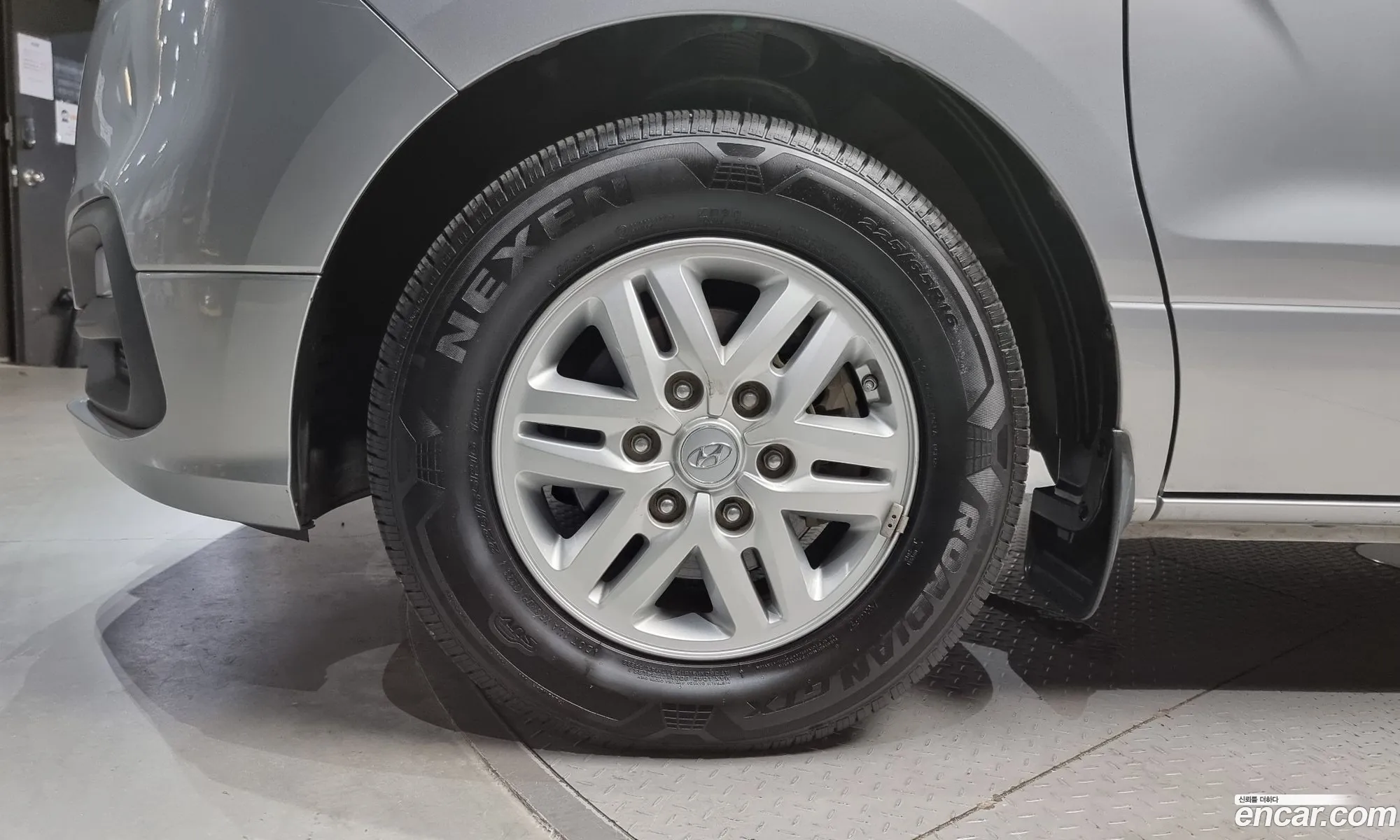 Hyundai The New Grand Starex Van 5-Seater Smart - фотография 15988046