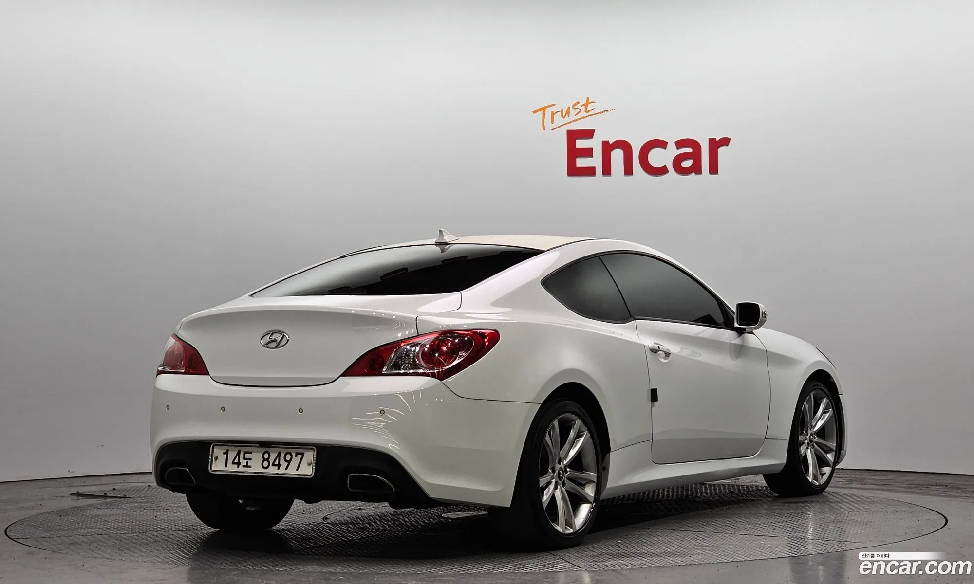 Hyundai Genesis I 200 Turbo R 2009 - фотография 12392498