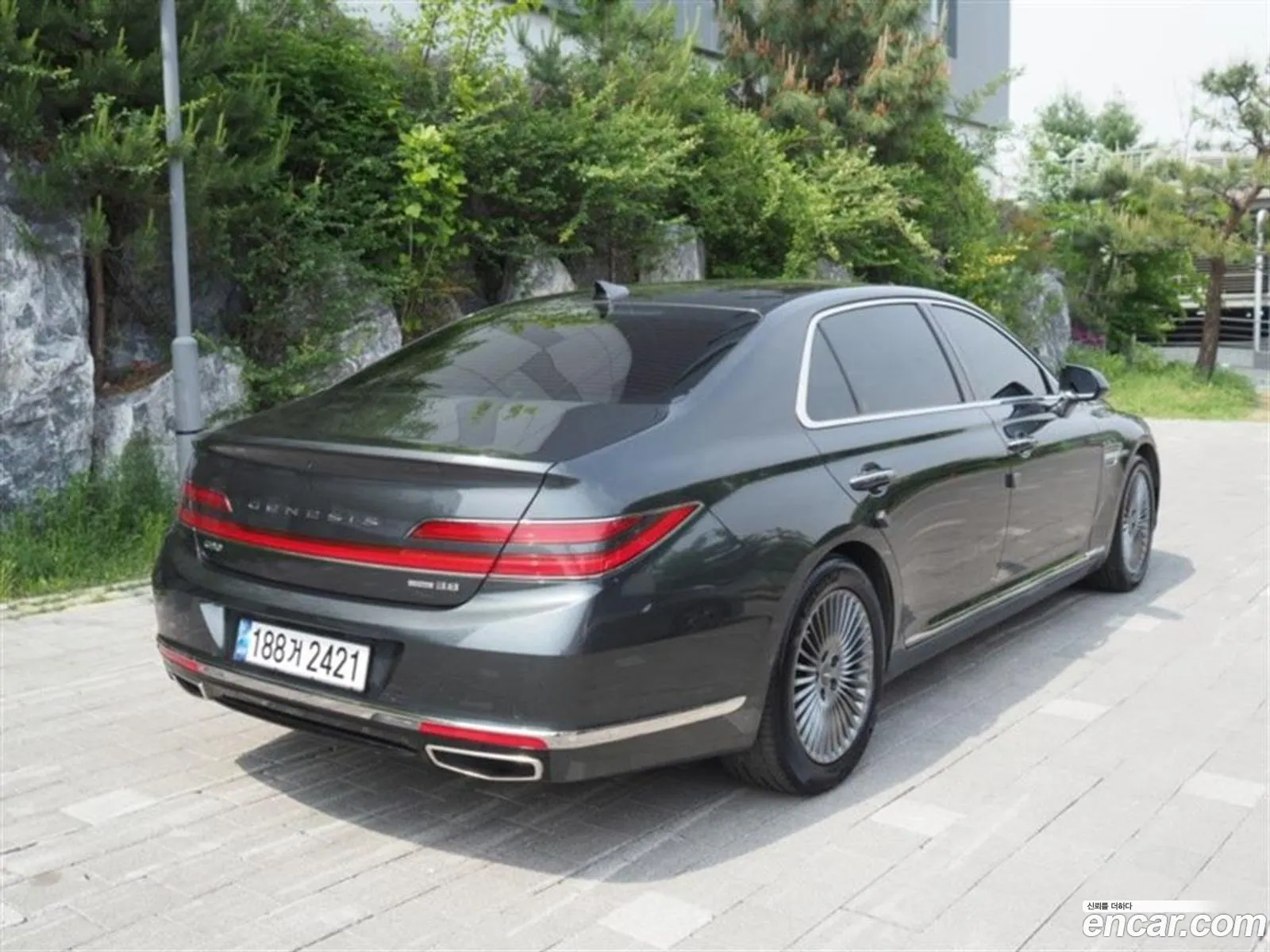 Genesis G90 I 38 Awd 2019 - фотография 14377767