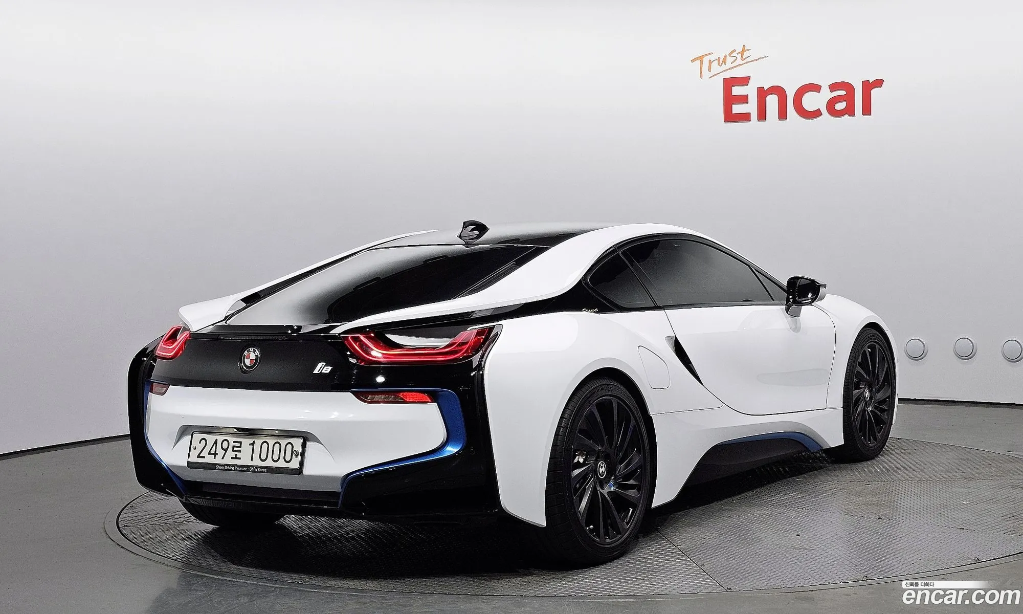 BMW I8 Coupe 2016 - фотография 6094