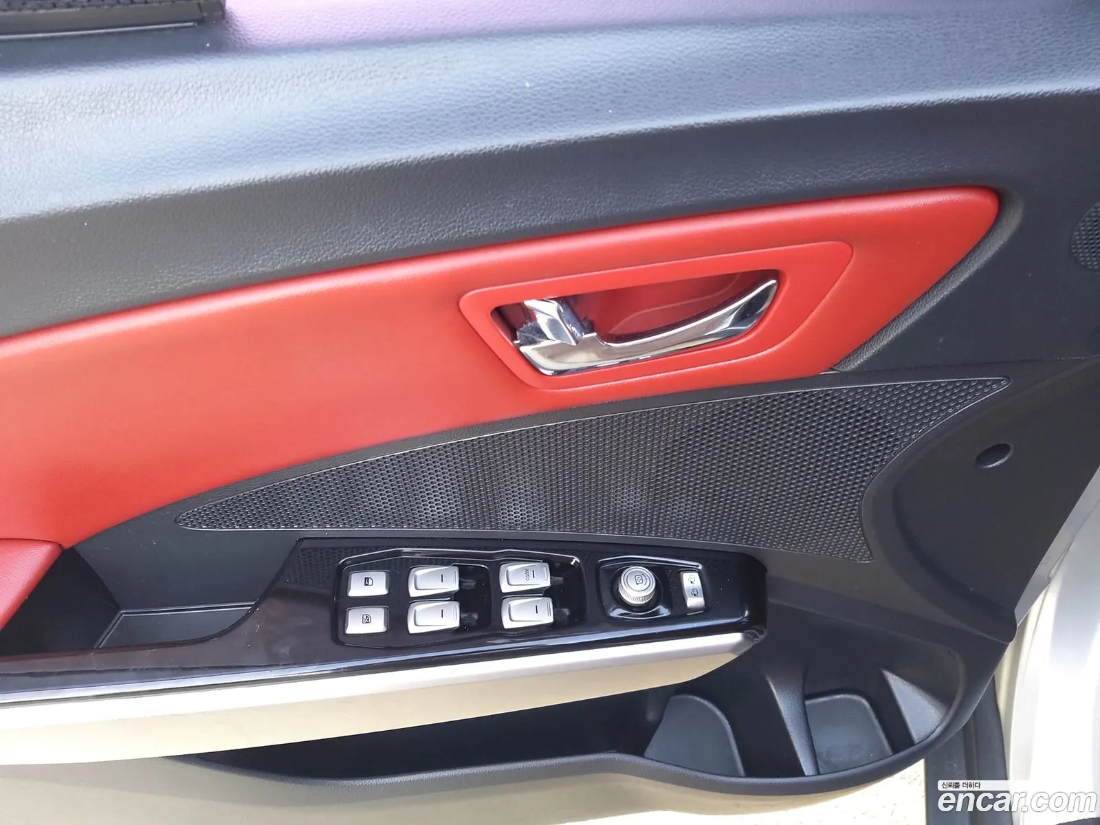 Ssangyong Tivoli Tivoli Lx 2Wd 2015 - фотография 14613000