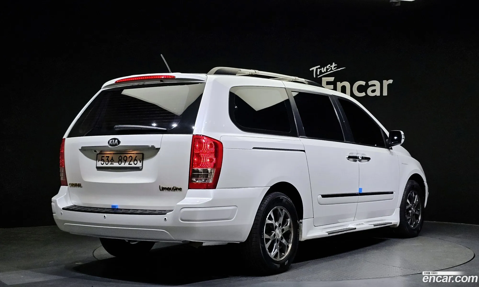 Kia Carnival Ii New Carnival Limousine Glx 2013 - фотография 12337281