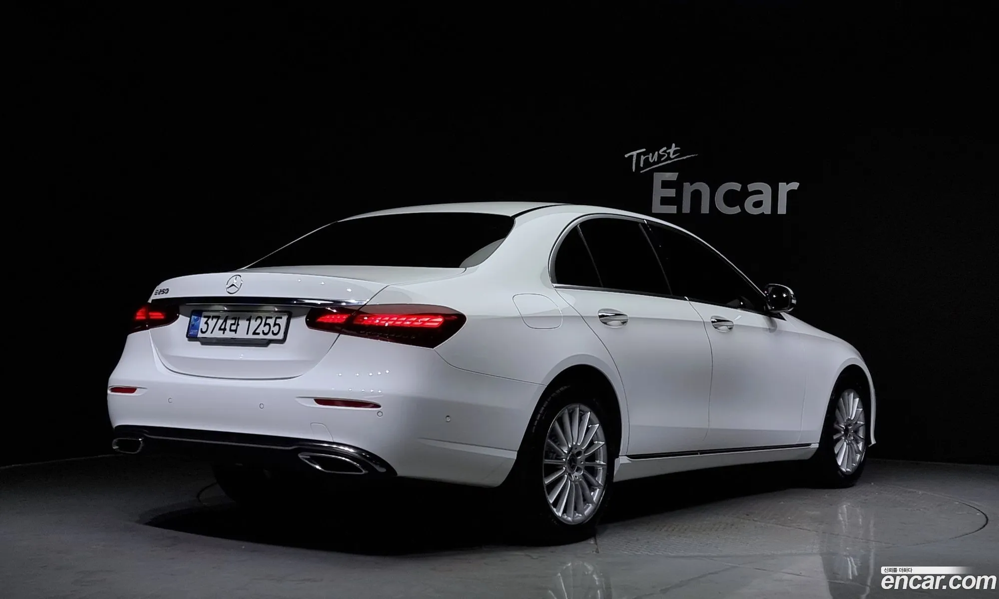 Mercedes-Benz E-Klasse E250 Exclusive 2023 - фотография 12406288