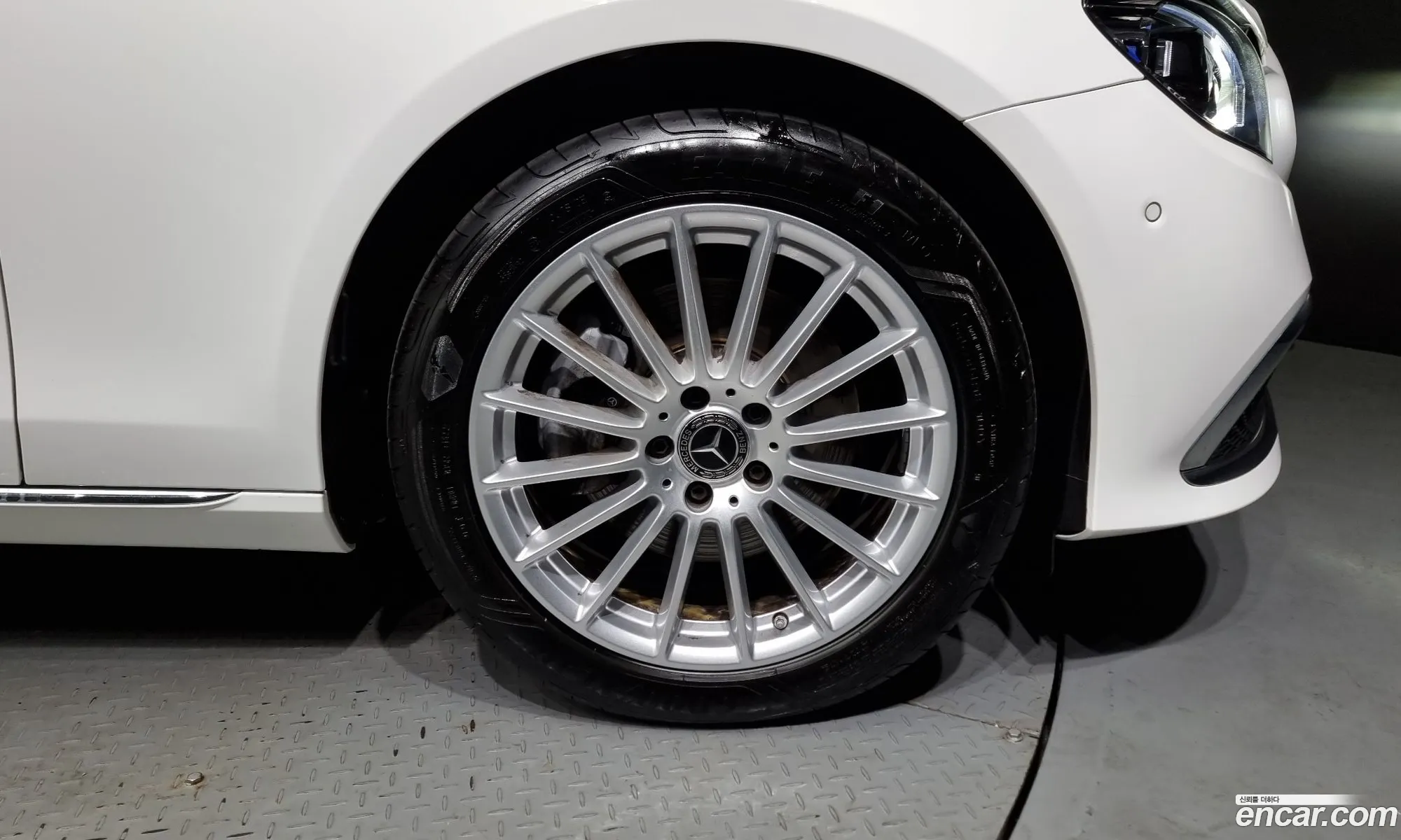 Mercedes-Benz E-Klasse E250 Exclusive 2023 - фотография 12406291