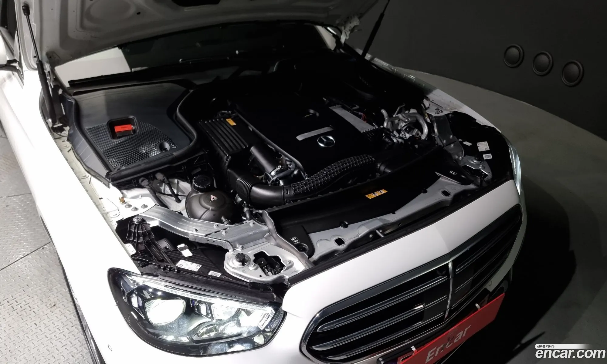 Mercedes-Benz E-Klasse E250 Exclusive 2023 - фотография 12406292