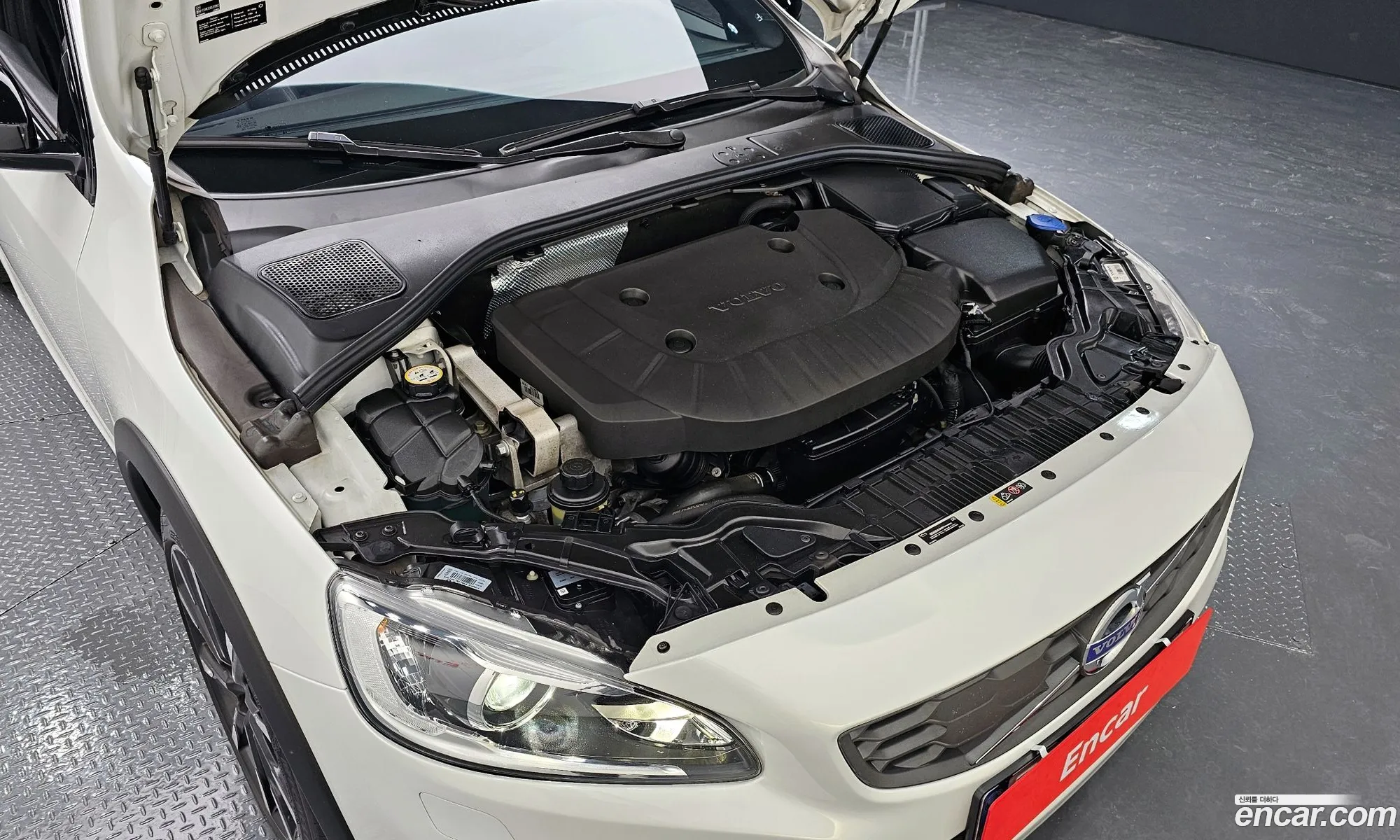 Volvo V60 Cross Country D4 Awd - фотография 4504335