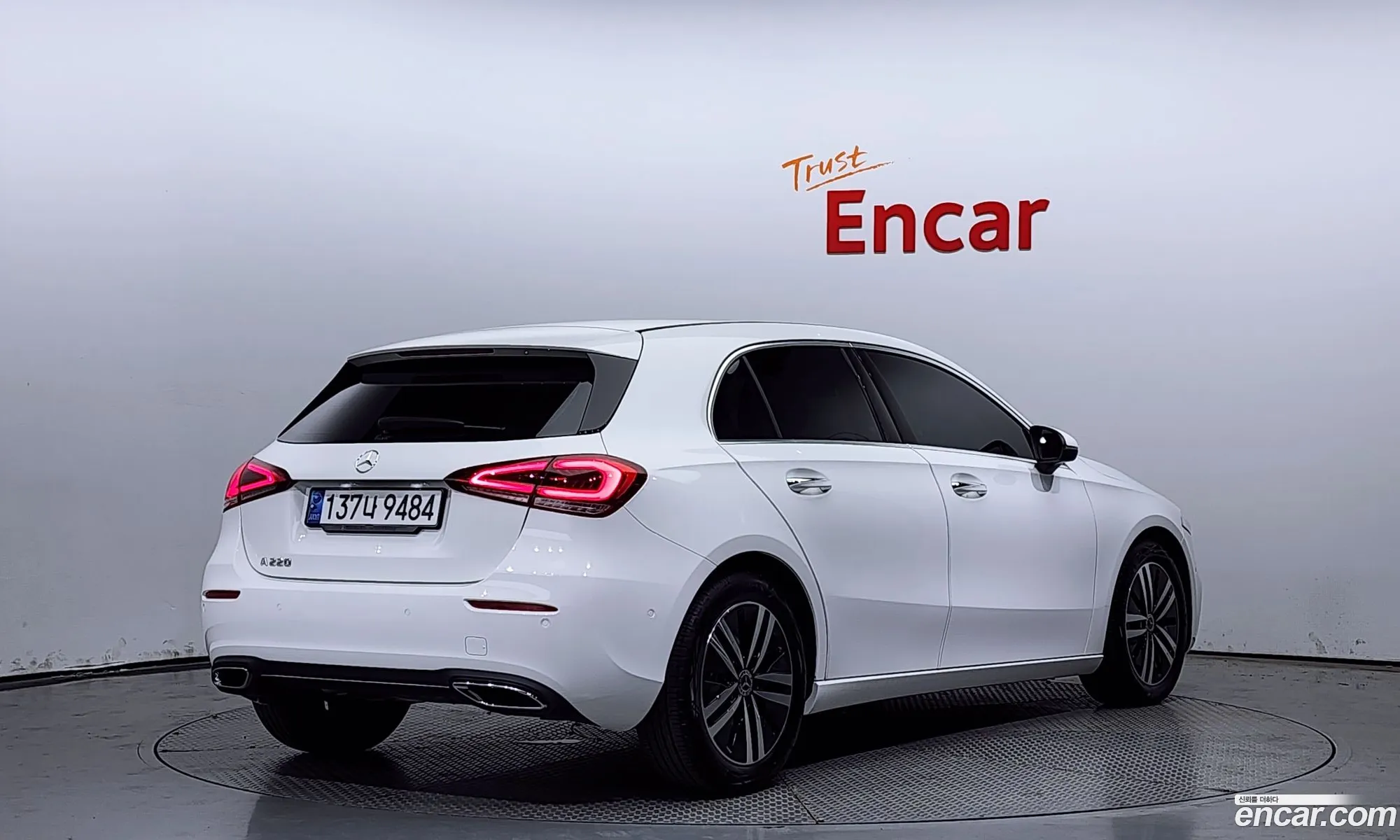 Mercedes-Benz A-Klasse Iv W177 A220 Hatchback 2022 - фотография 12771295