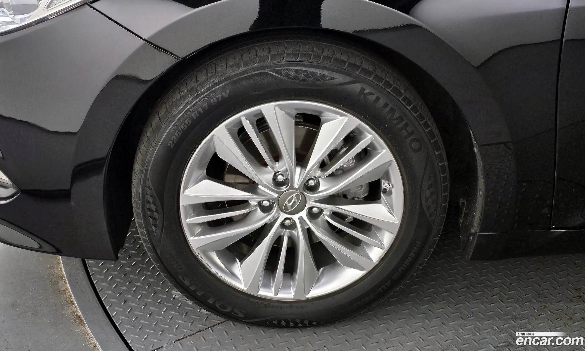 Hyundai Grandeur V Hg240 Modern 2015 - фотография 11983095