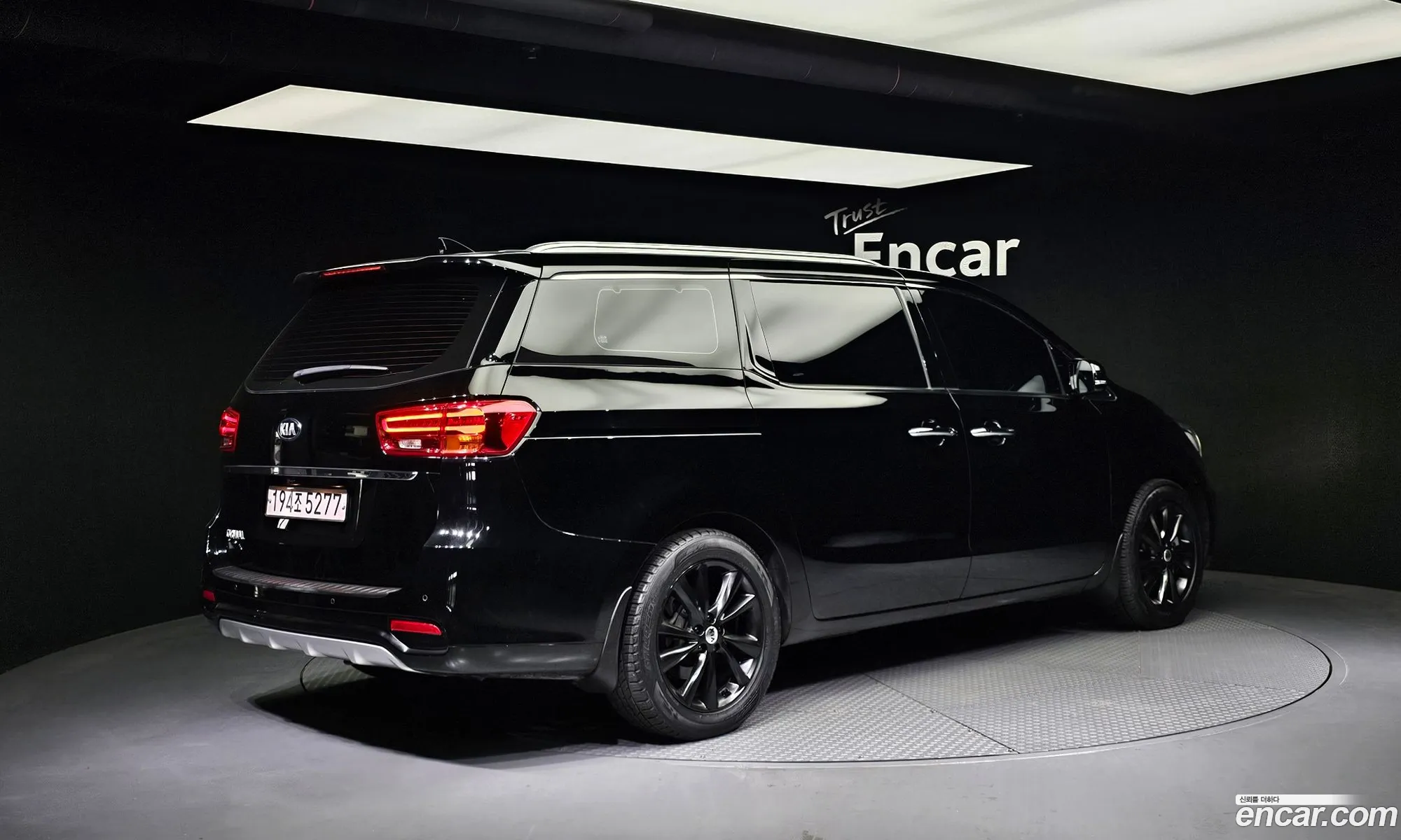 Kia Carnival Iii 9-Seater Prestige 2019 - фотография 11344931