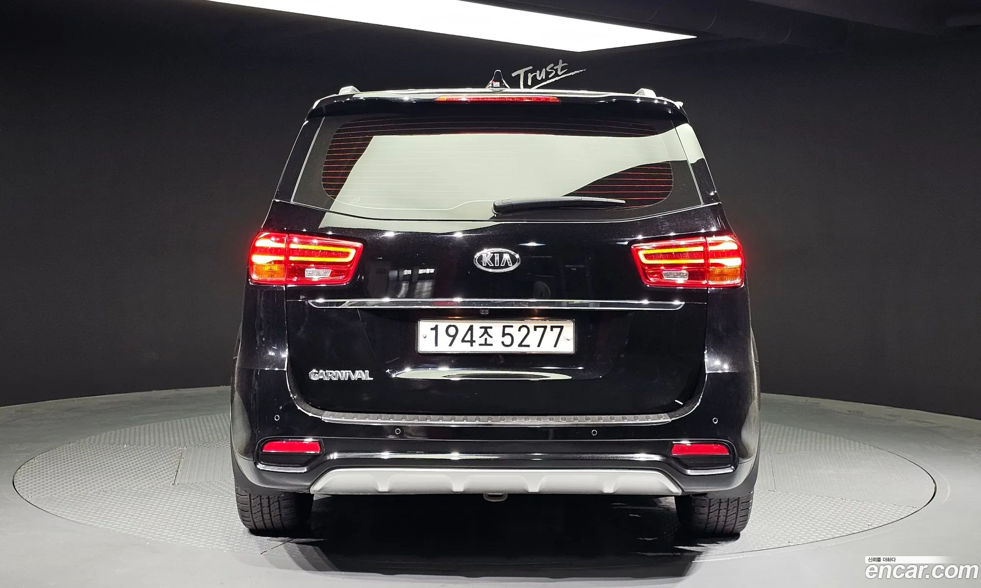 Kia Carnival Iii 9-Seater Prestige 2019 - фотография 11344933