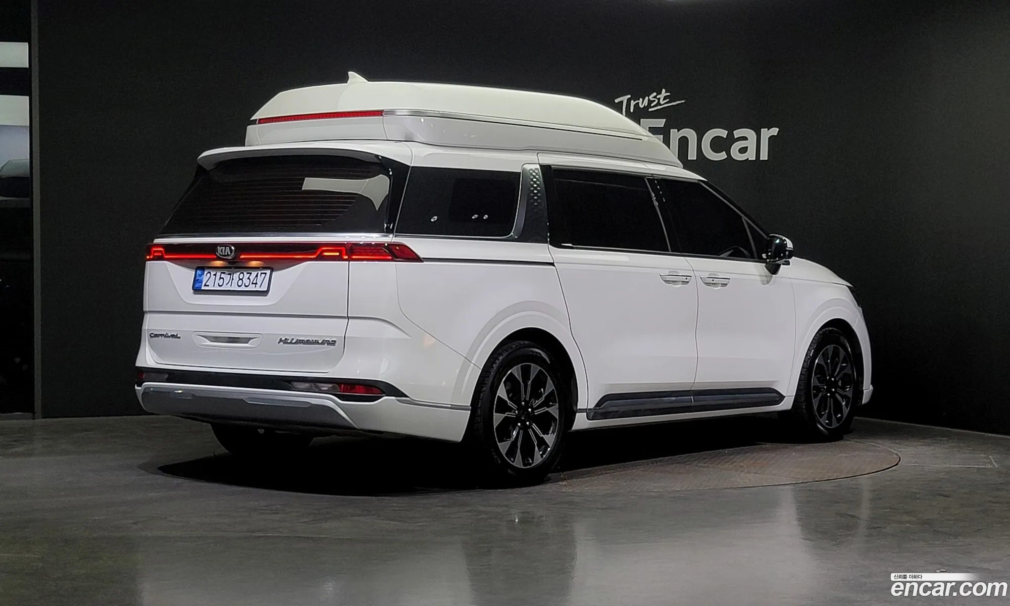 Kia Carnival 9-Seater High Limousine 2021 - фотография 10833761
