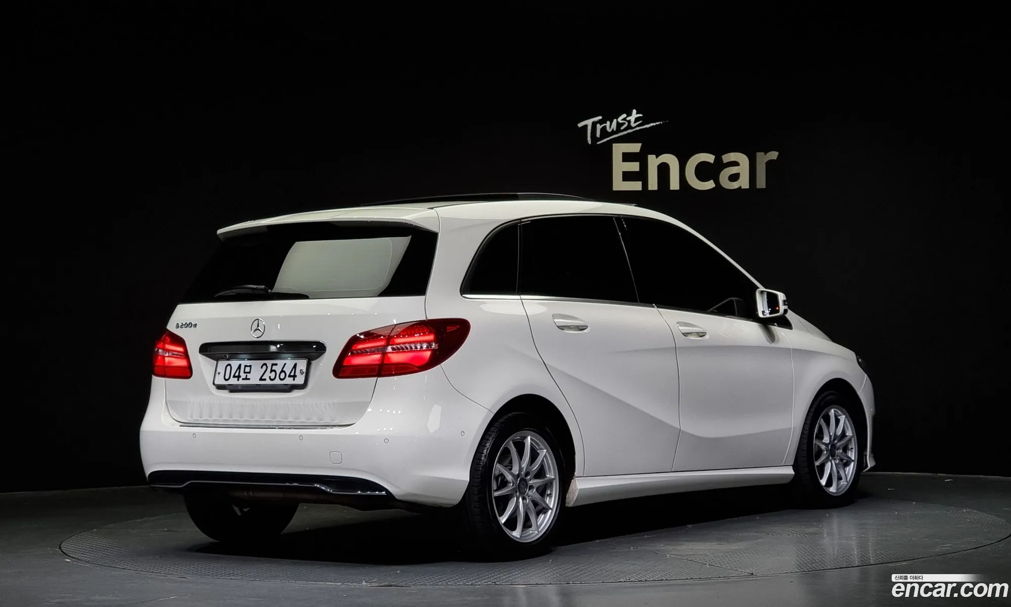 Mercedes-Benz B-Klasse B200 D 2018 - фотография 12505973