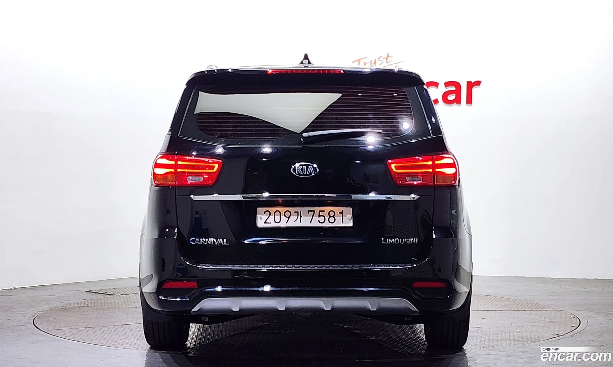Kia The New Carnival Gasoline 7-Seater Limousine President - фотография 18421306