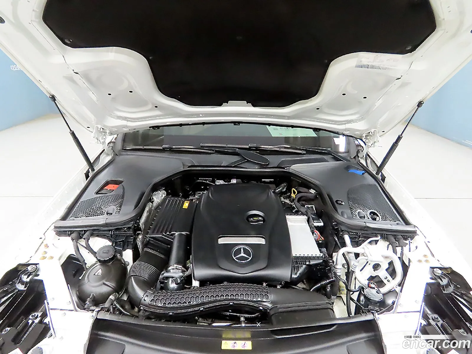 Mercedes-Benz E-Klasse V W213 S213 C238 E300 Avantgarde 2019 - фотография 12600592