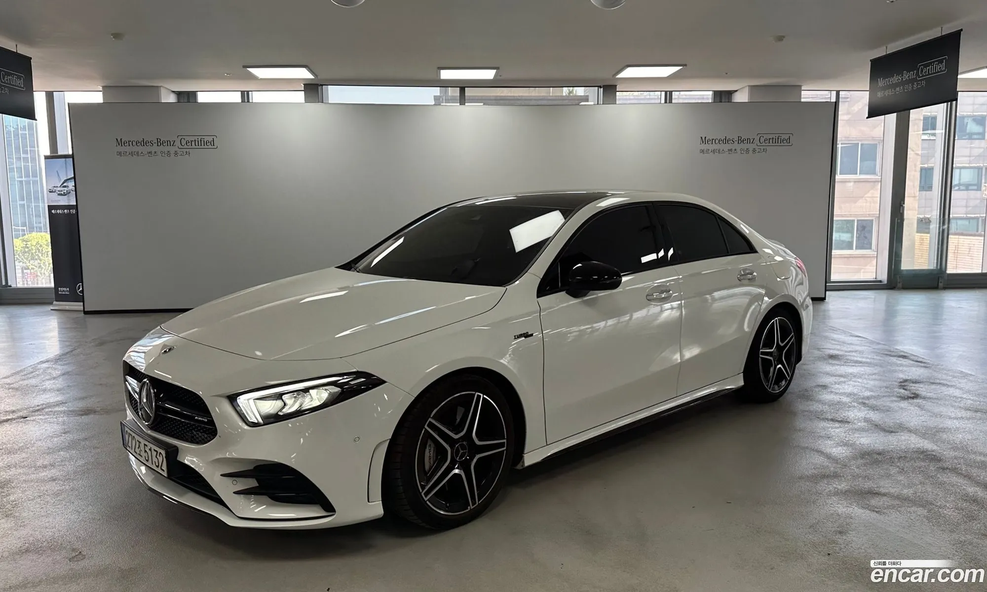 Mercedes-Benz A-Klasse Amg A35 4Matic Sedan 2023 - фотография 12575971