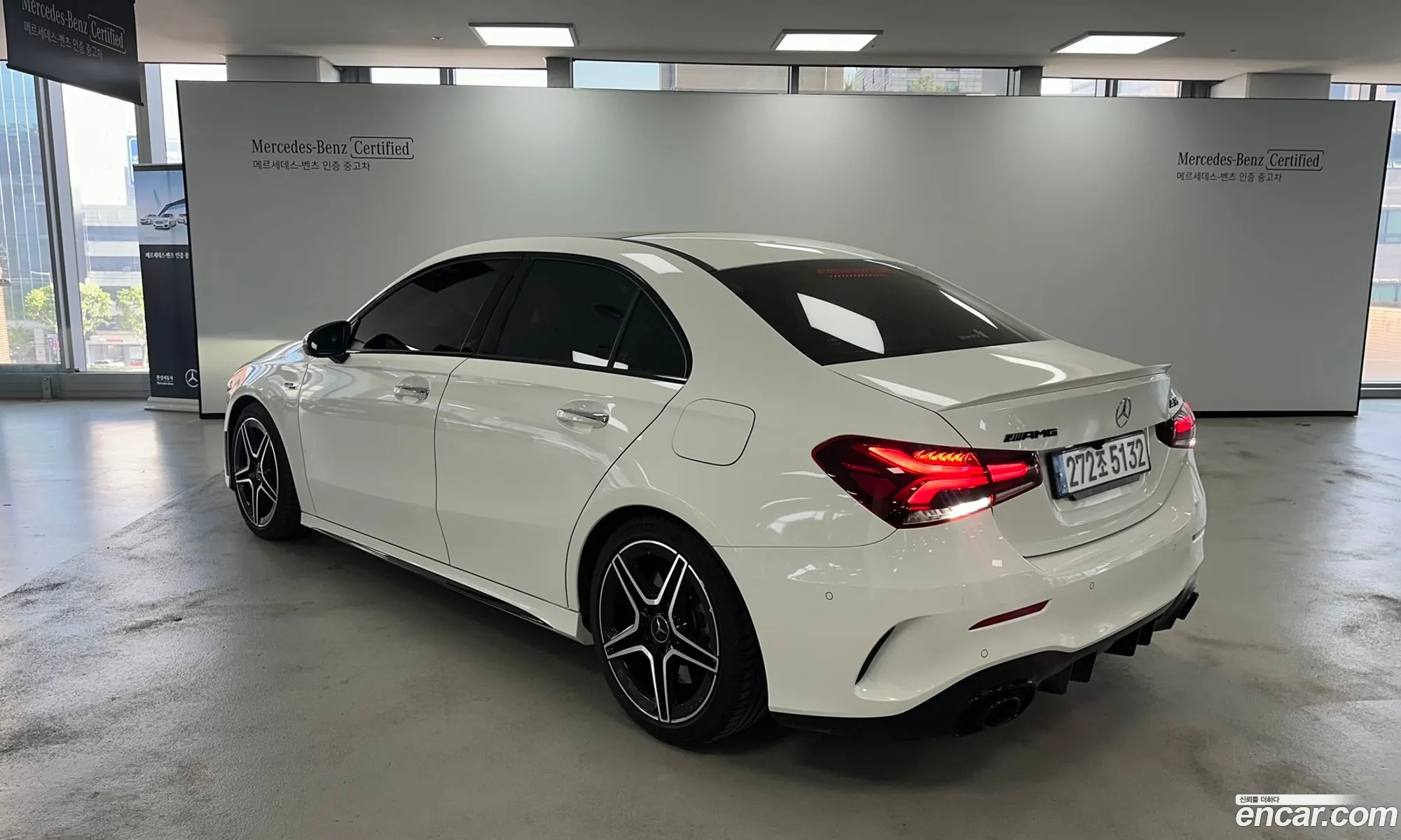 Mercedes-Benz A-Klasse Amg A35 4Matic Sedan 2023 - фотография 12575973