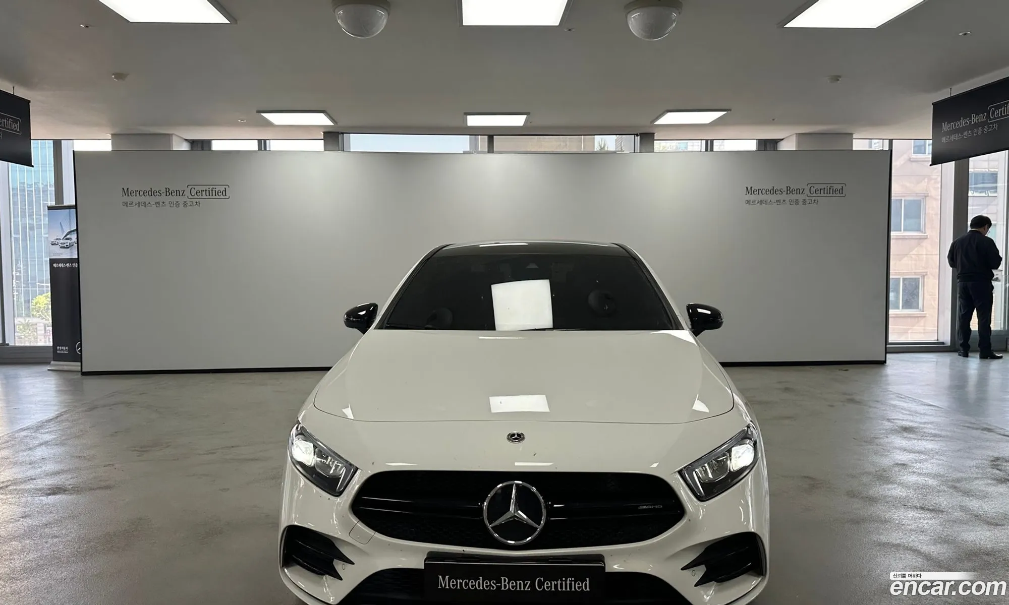Mercedes-Benz A-Klasse Amg A35 4Matic Sedan 2023 - фотография 12575975