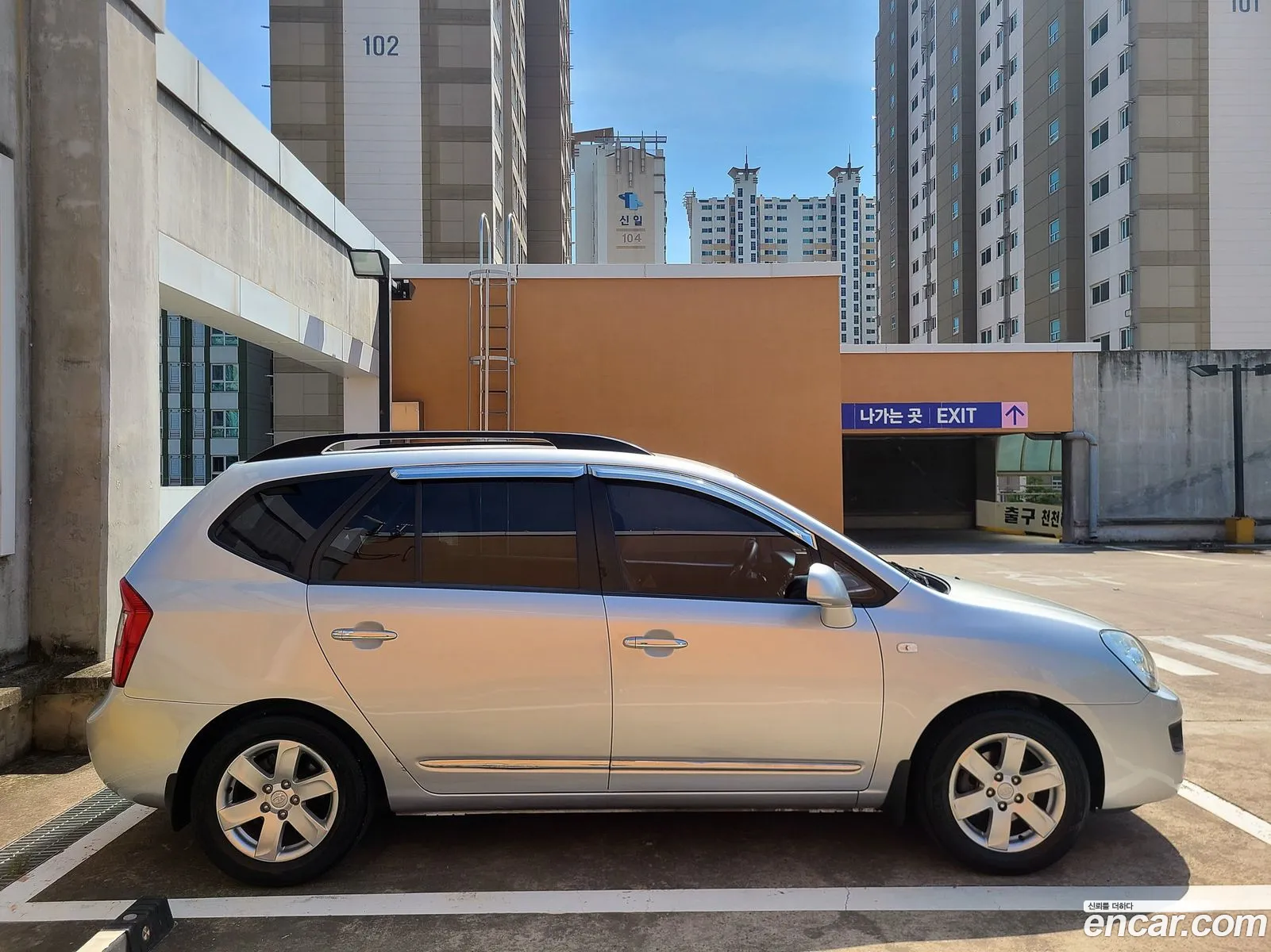 Kia Carens Ii Un Lpi 20 Glx 2009 - фотография 11874273