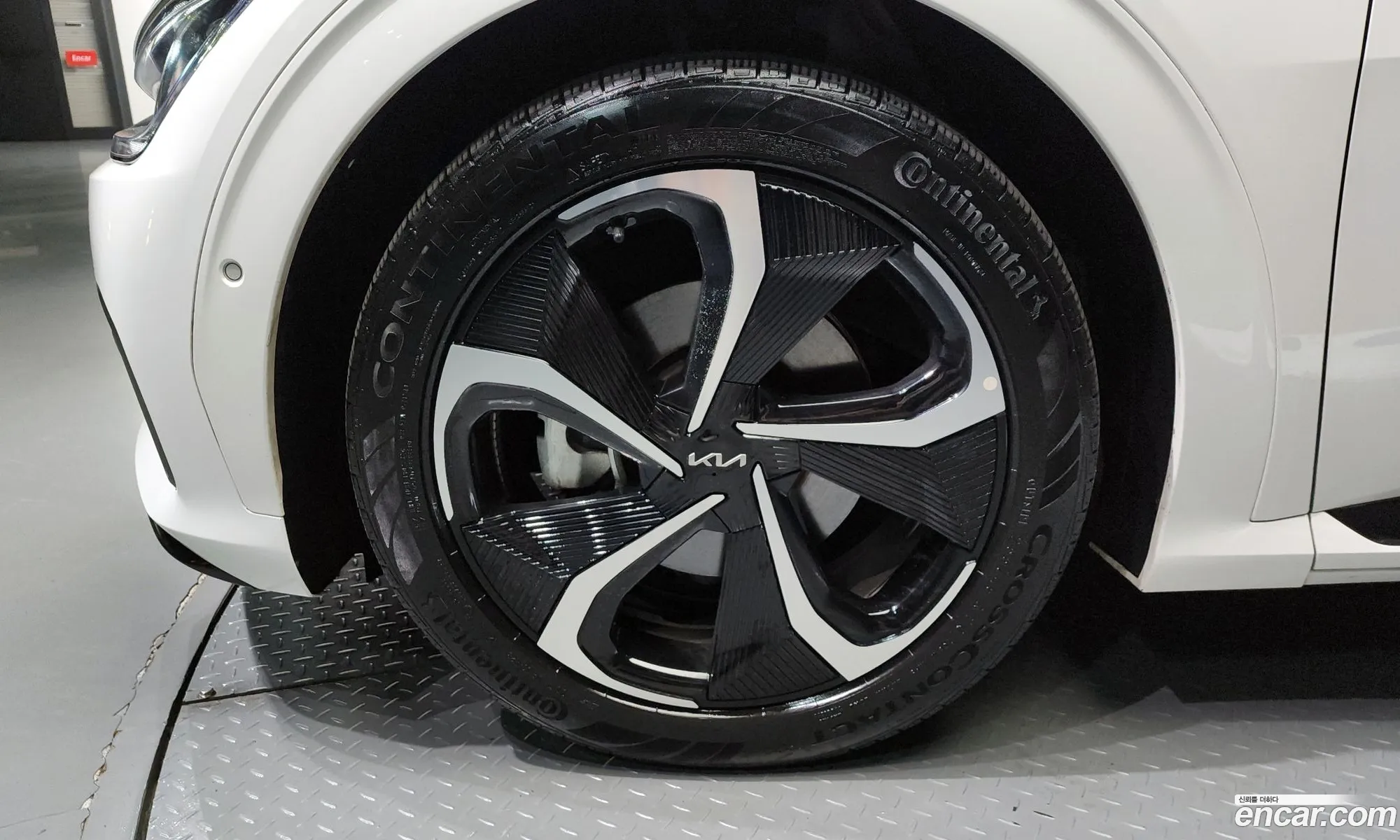 Kia Ev6 Ev6 Long Range 2022 - фотография 17276927