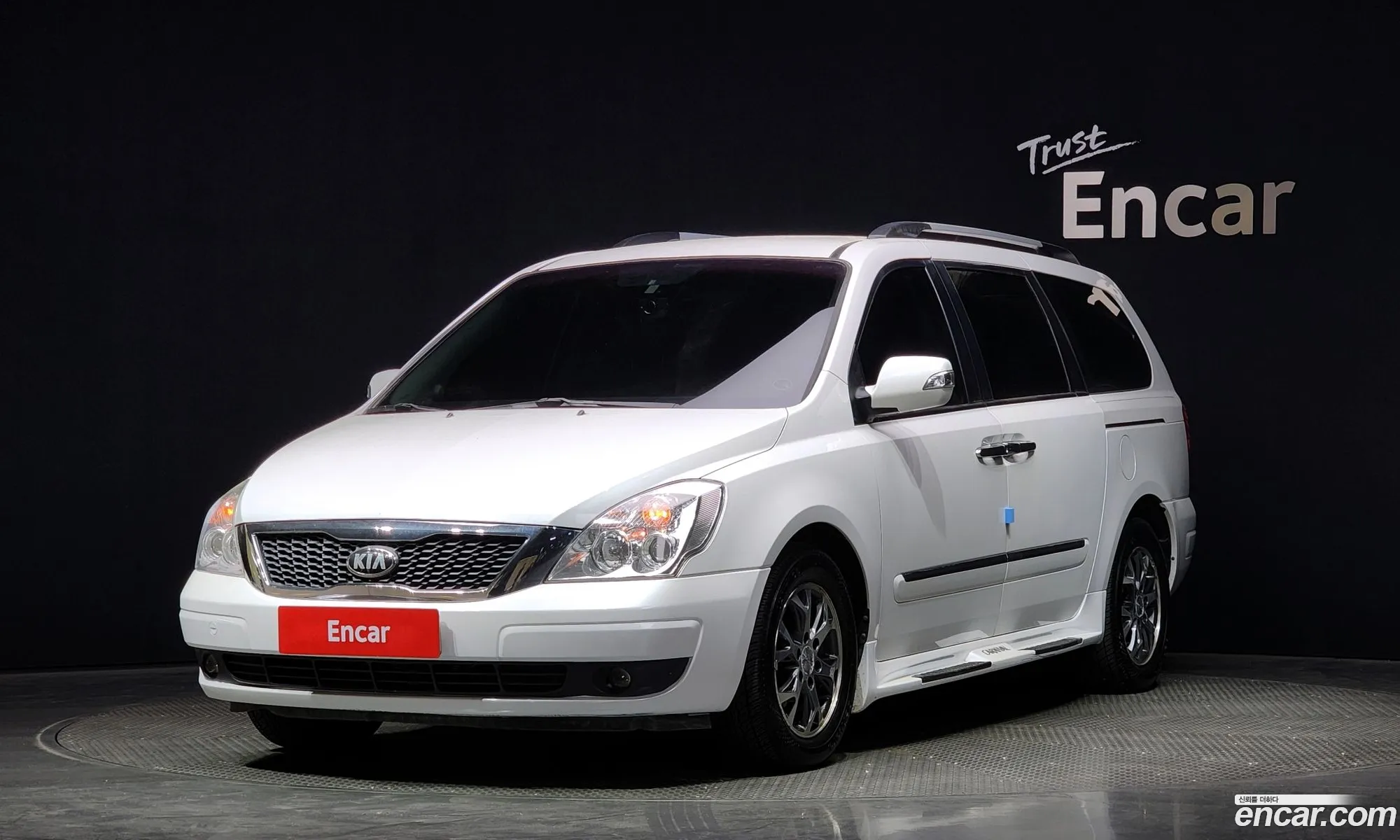 Kia Carnival New Carnival Limousine Glx 2014 - фотография 12436160