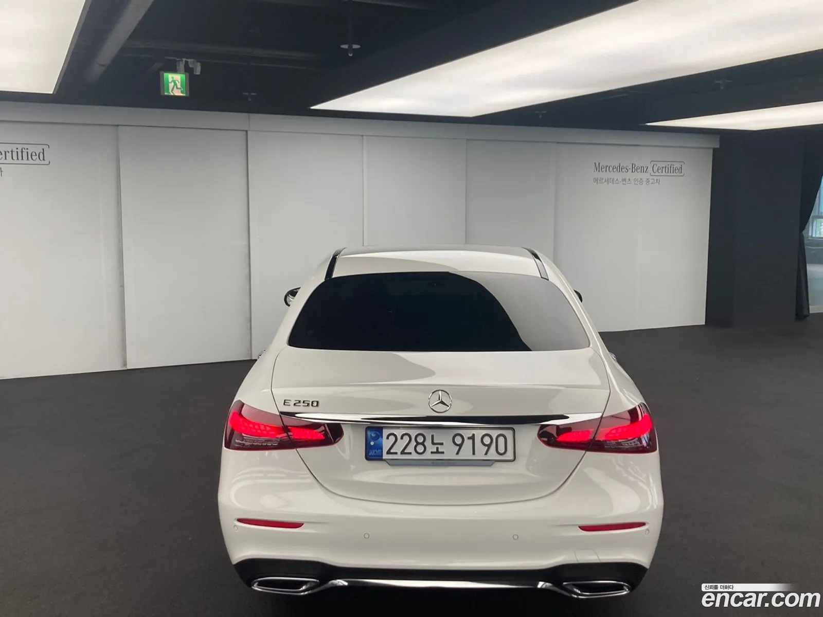 Mercedes-Benz E-Klasse E250 Amg Line 2023 - фотография 12634344