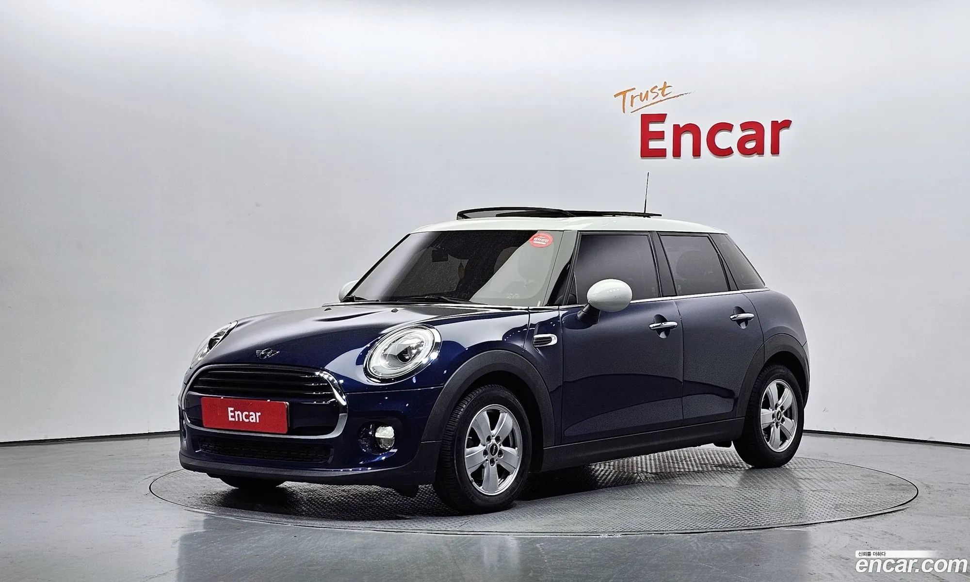 Mini Cooper D 5-Door Mid 3Rd Generation - фотография 4455113