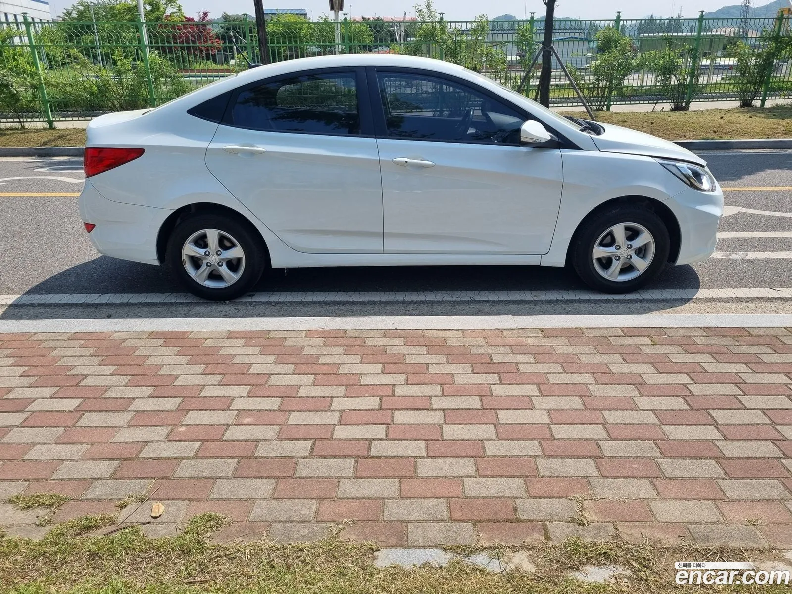 Hyundai Accent Iv 14 Vvt Modern 2014 - фотография 19934536