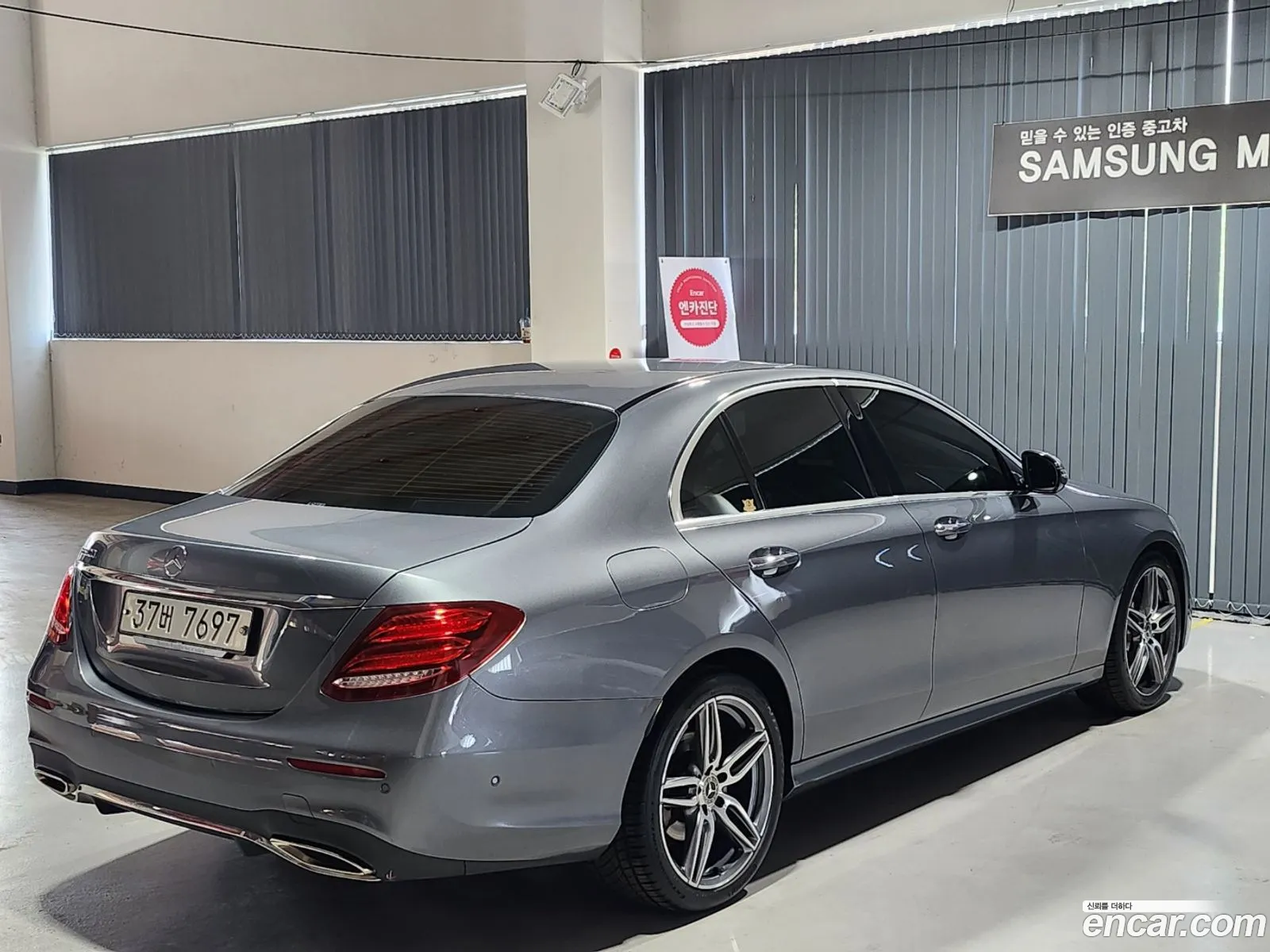 Mercedes E-Class W213 E300 Amg Line - фотография 13023240