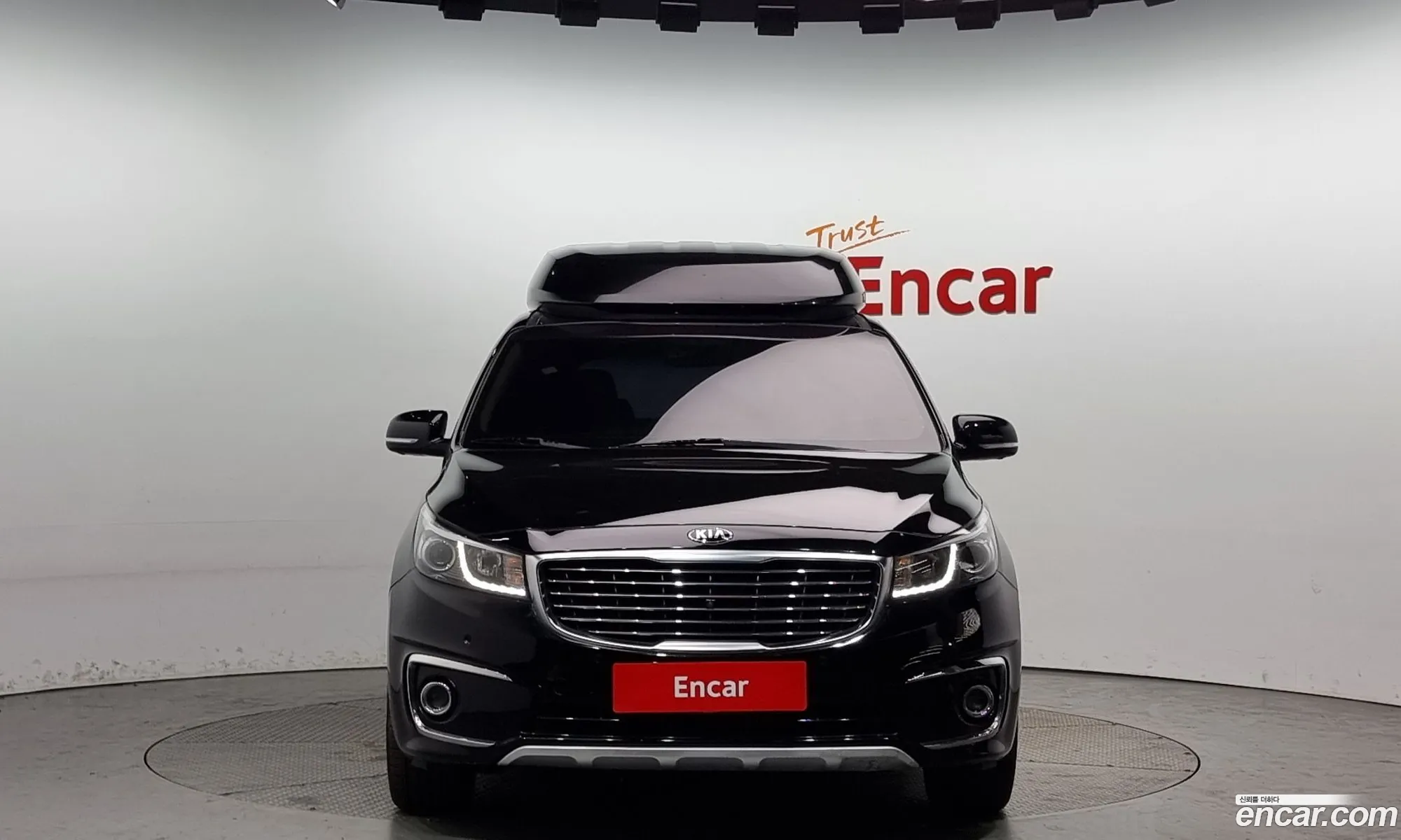 Kia Carnival 9-Seater High Limousine 2018 - фотография 11197669