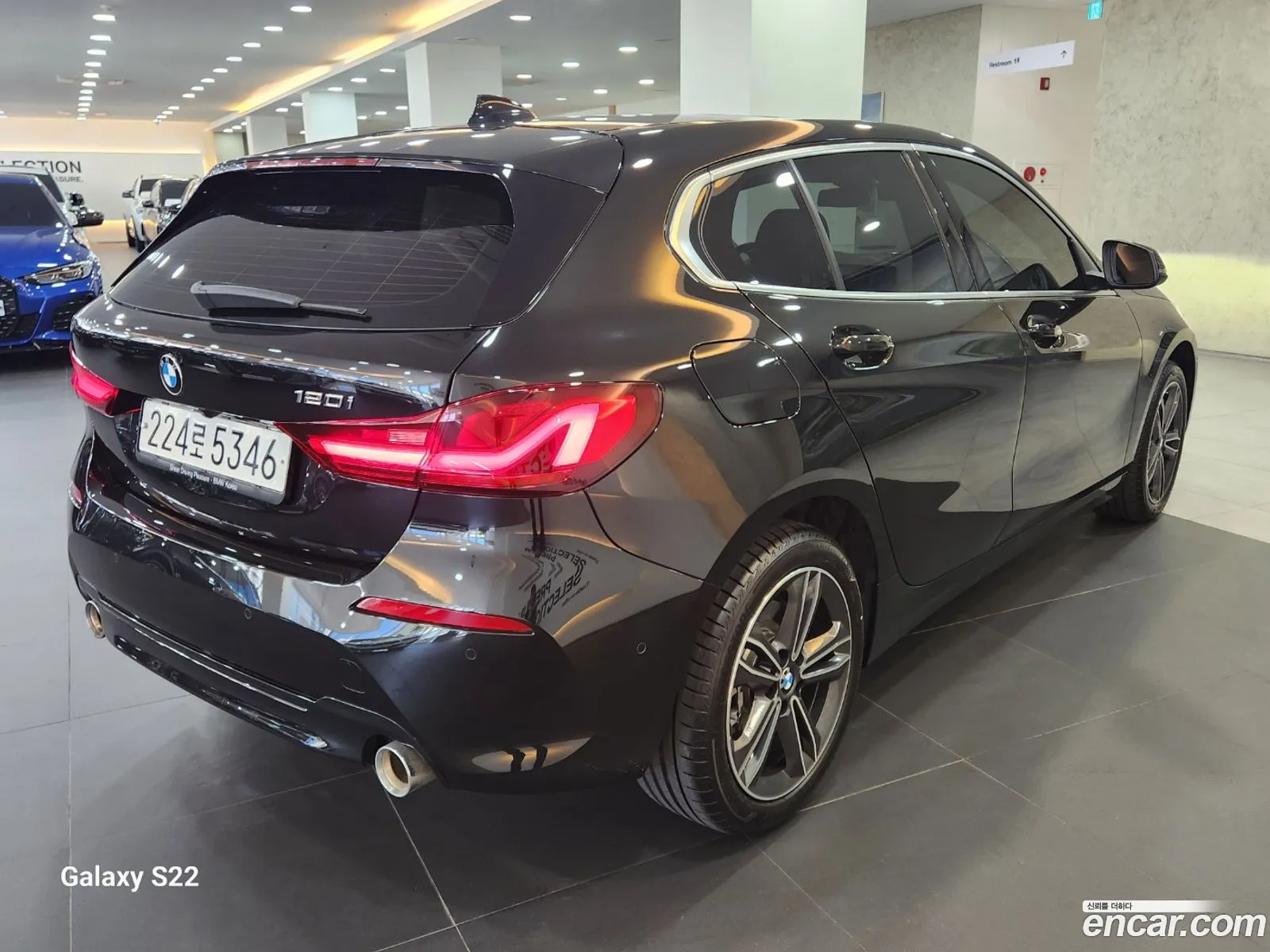BMW 1Er 120I Sport 2023 - фотография 14898631