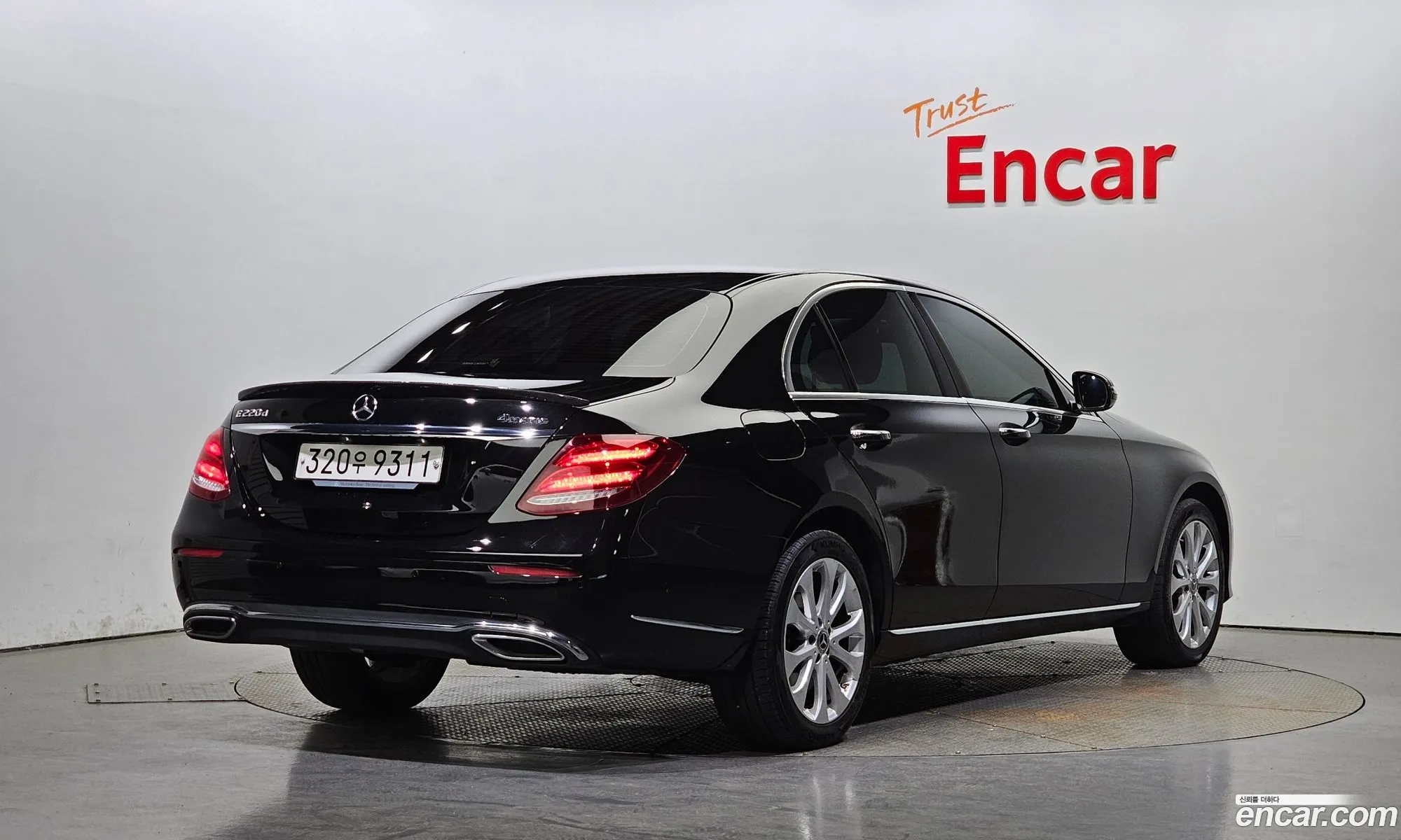Mercedes-Benz E-Klasse V W213 S213 C238 E220D 4Matic Exclusive 2019 - фотография 12059614