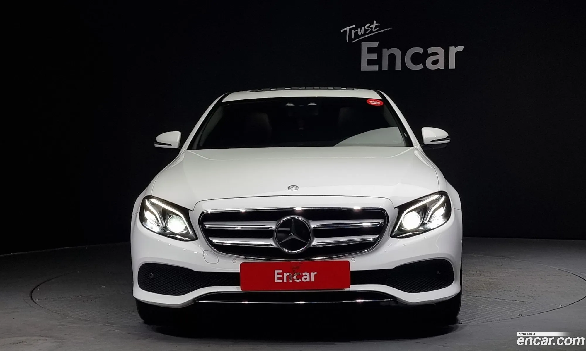 Benz E-Class W213 E220D Avant-Garde Intelligent Drive - фотография 12232909