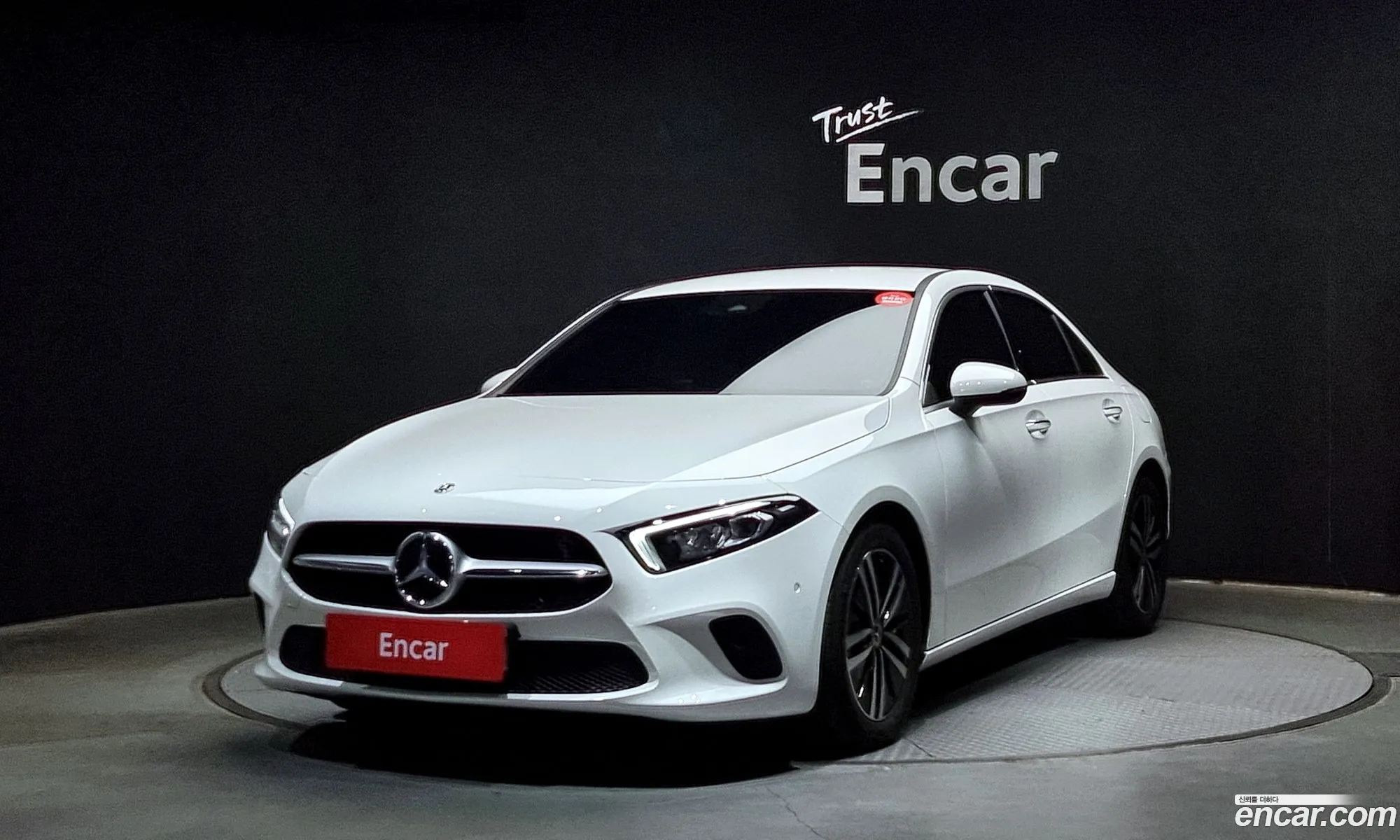 Mercedes-Benz A-Klasse A220 Sedan 2023 - фотография 12575922