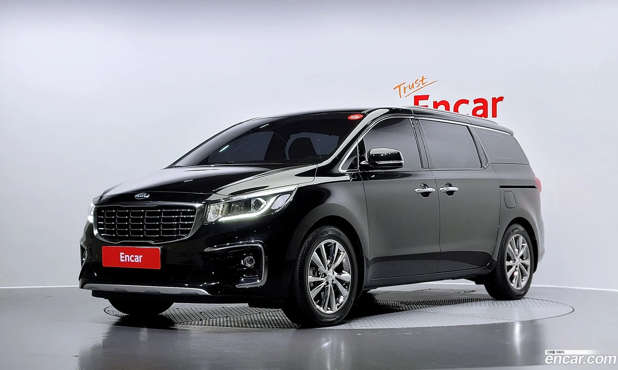 Kia The New Carnival 9-Seater Prestige - фотография 13477877