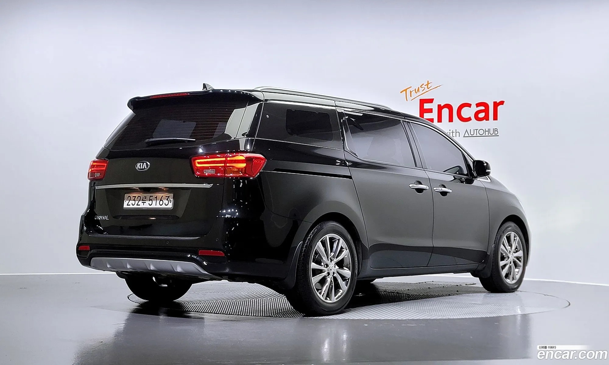 Kia The New Carnival 9-Seater Prestige - фотография 13477878