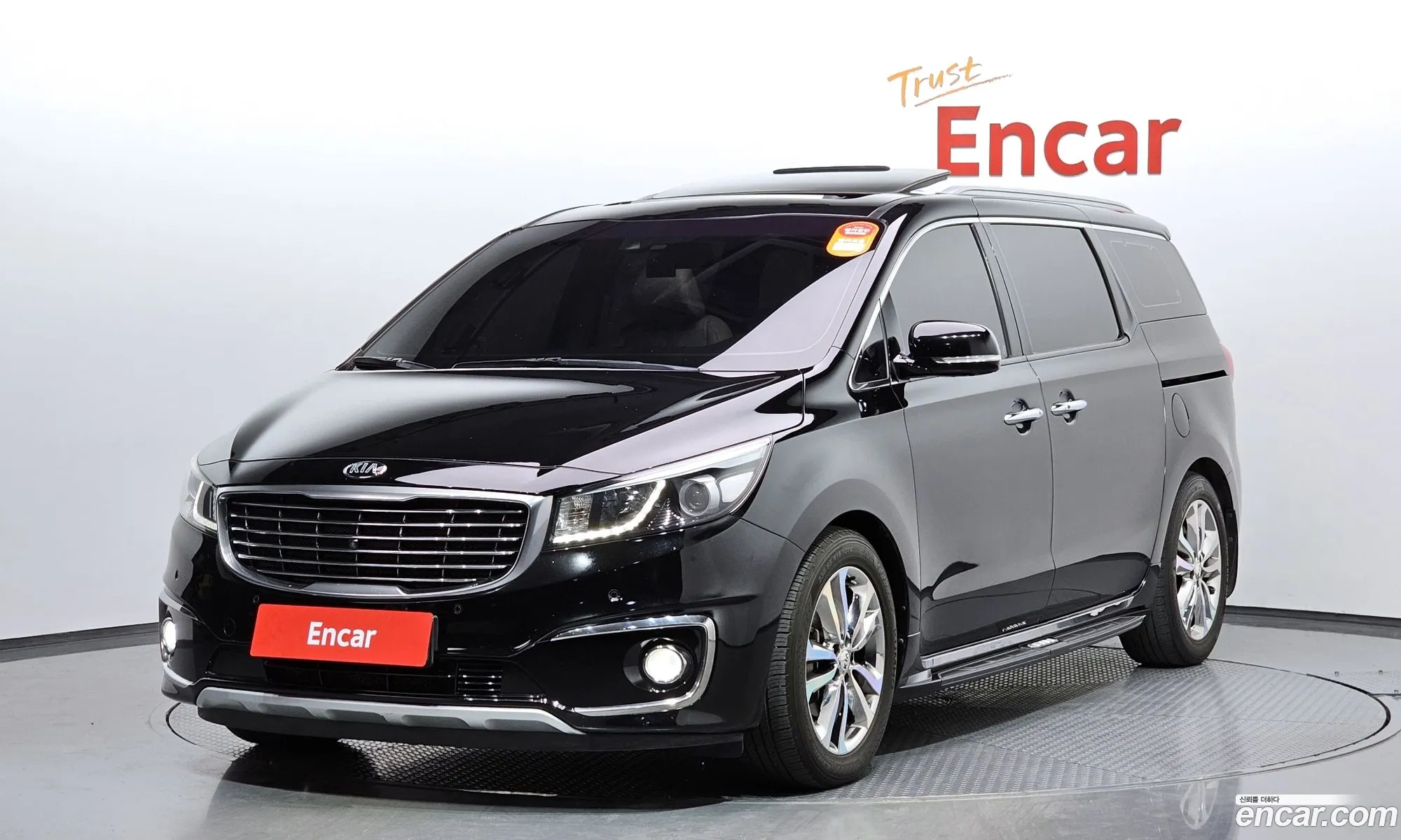 Kia Carnival 9-Seater Noblesse 2017 - фотография 13559020