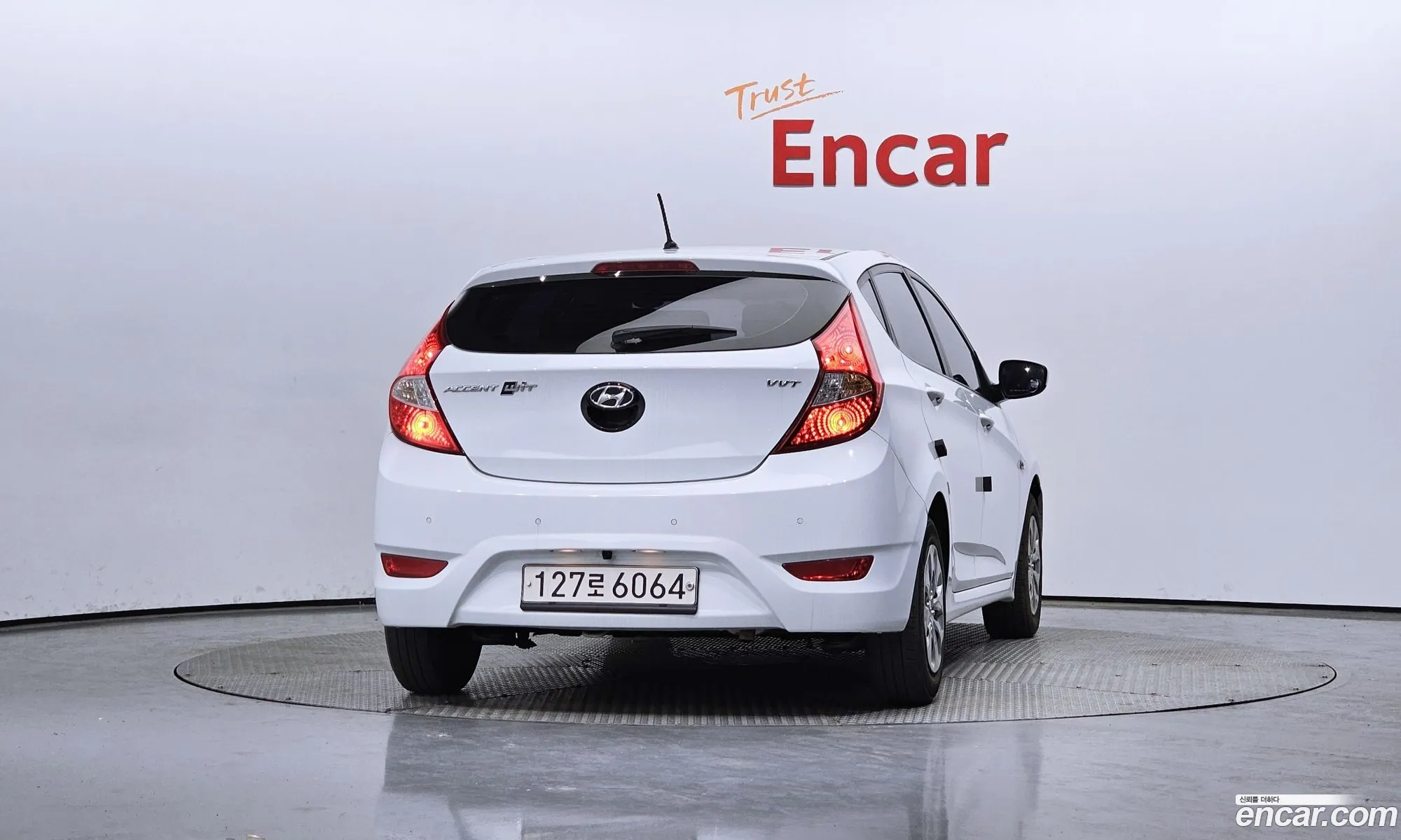 Hyundai Accent Wit 14 Vvt Smart 2017 - фотография 18364077