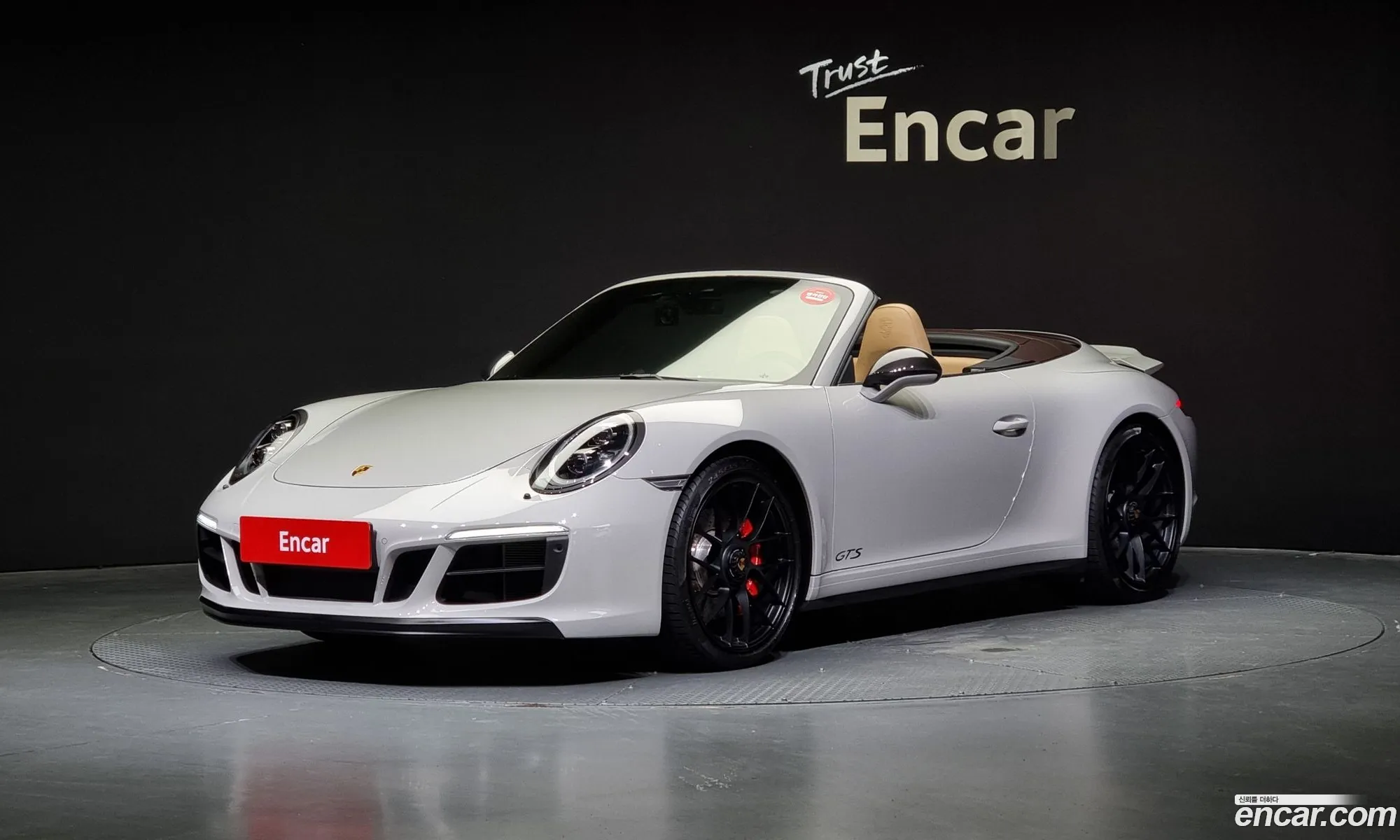 Porsche 911 Carrera 4 Gts Cabriolet 2019 - фотография 3487868