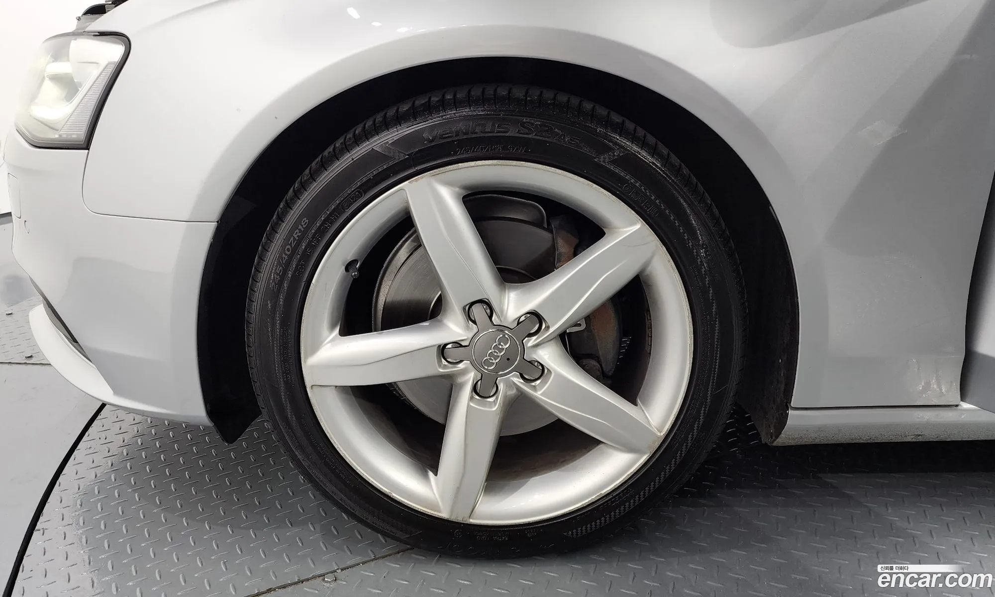 Audi A4 Iv B8 20 Tfsi Quattro Dynamic 2013 - фотография 520783
