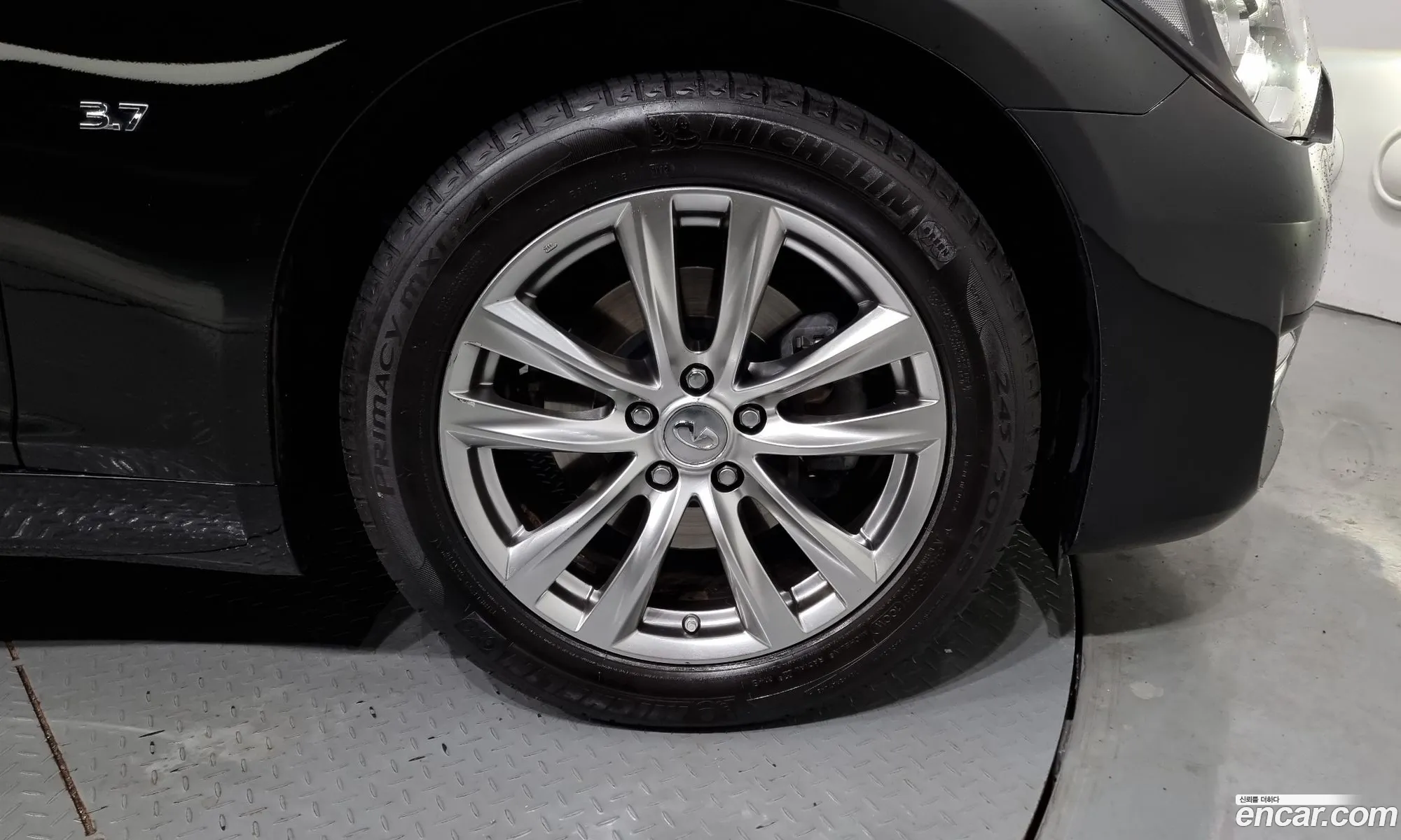 Infiniti Q70 I 37 Style 2017 - фотография 3982434