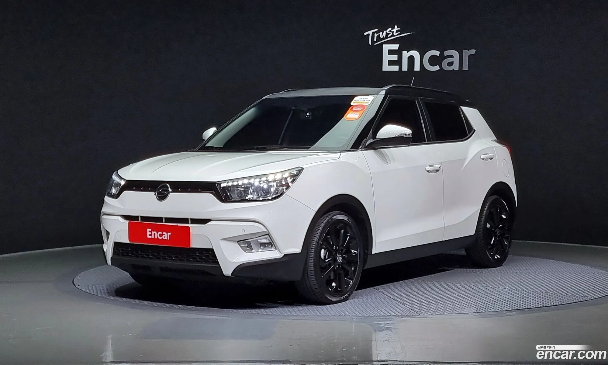 Ssangyong Tivoli Tivoli Lx 2Wd 2015 - фотография 17528784