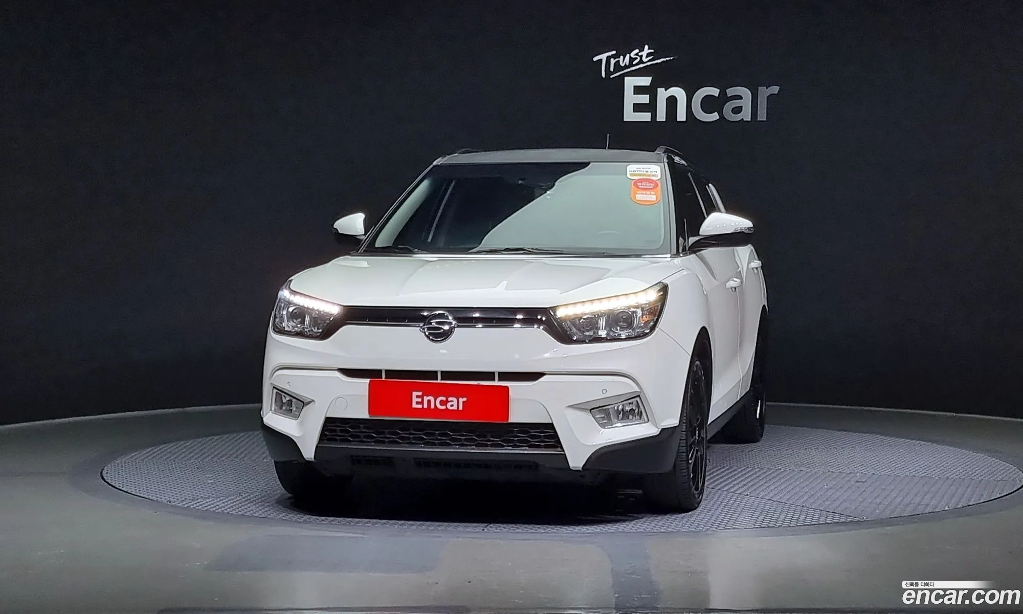Ssangyong Tivoli Tivoli Lx 2Wd 2015 - фотография 17528786