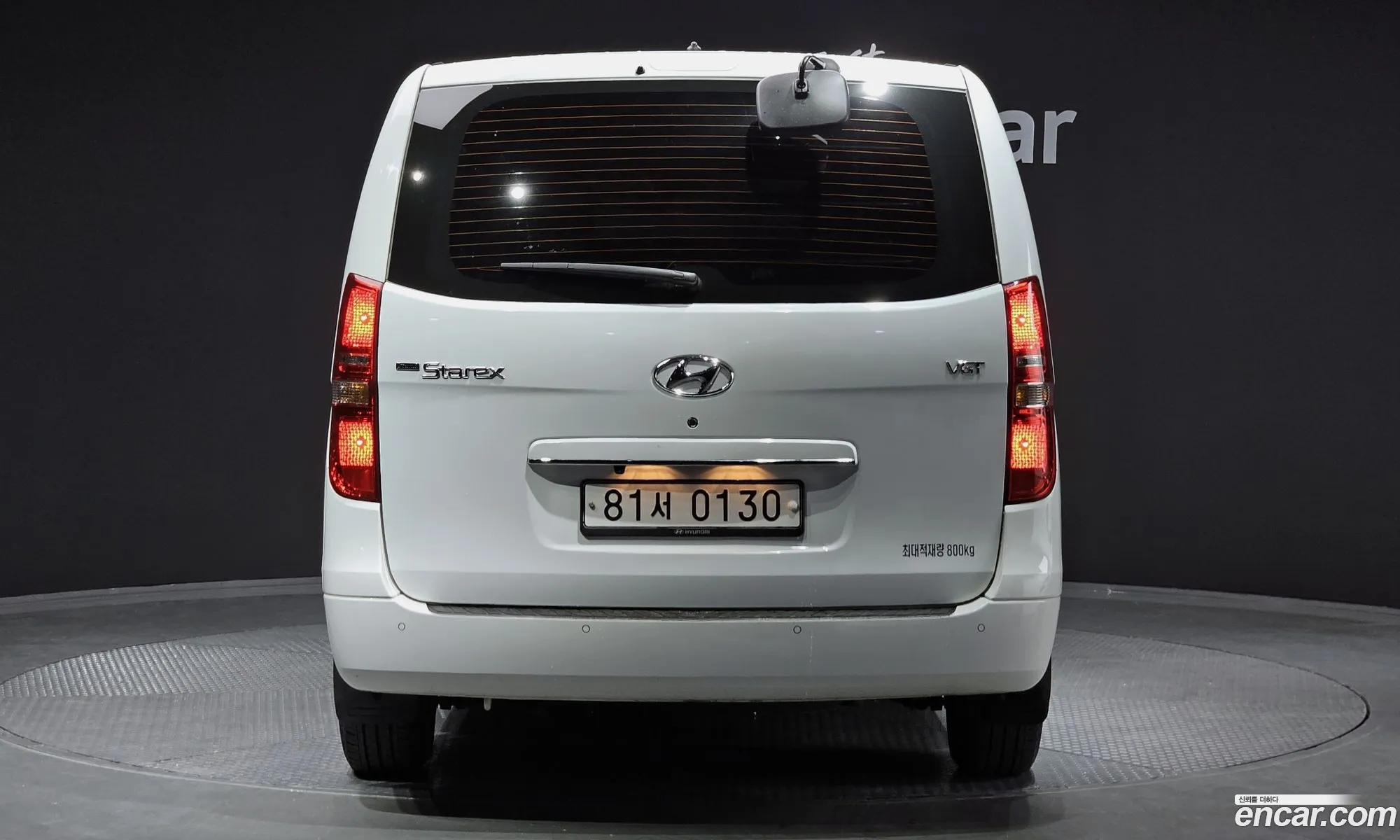 Hyundai Starex 3-Seater Van 2019 - фотография 11628569
