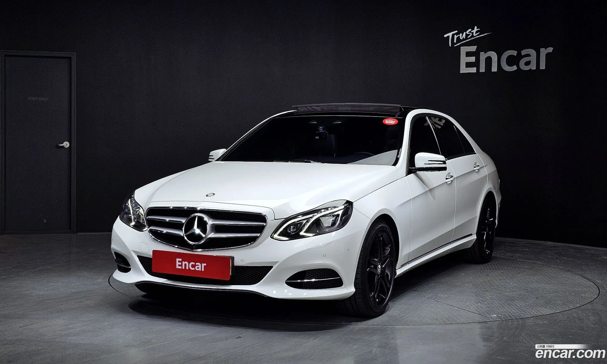 Mercedes-Benz E-Klasse E250 Bluetec 4Matic Avant Garde 2015 - фотография 14177757
