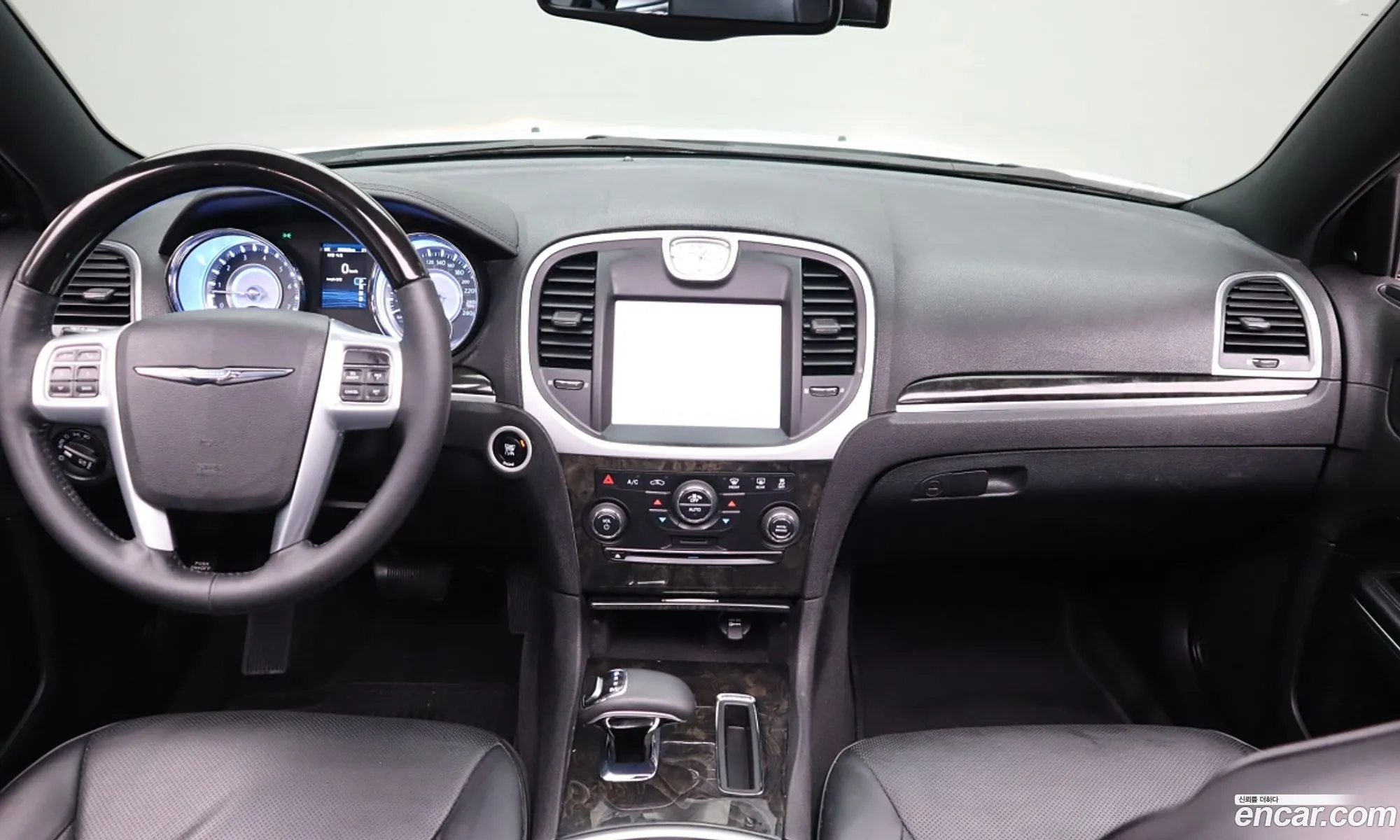 Chrysler 300C Ii 36 2014 - фотография 3524423