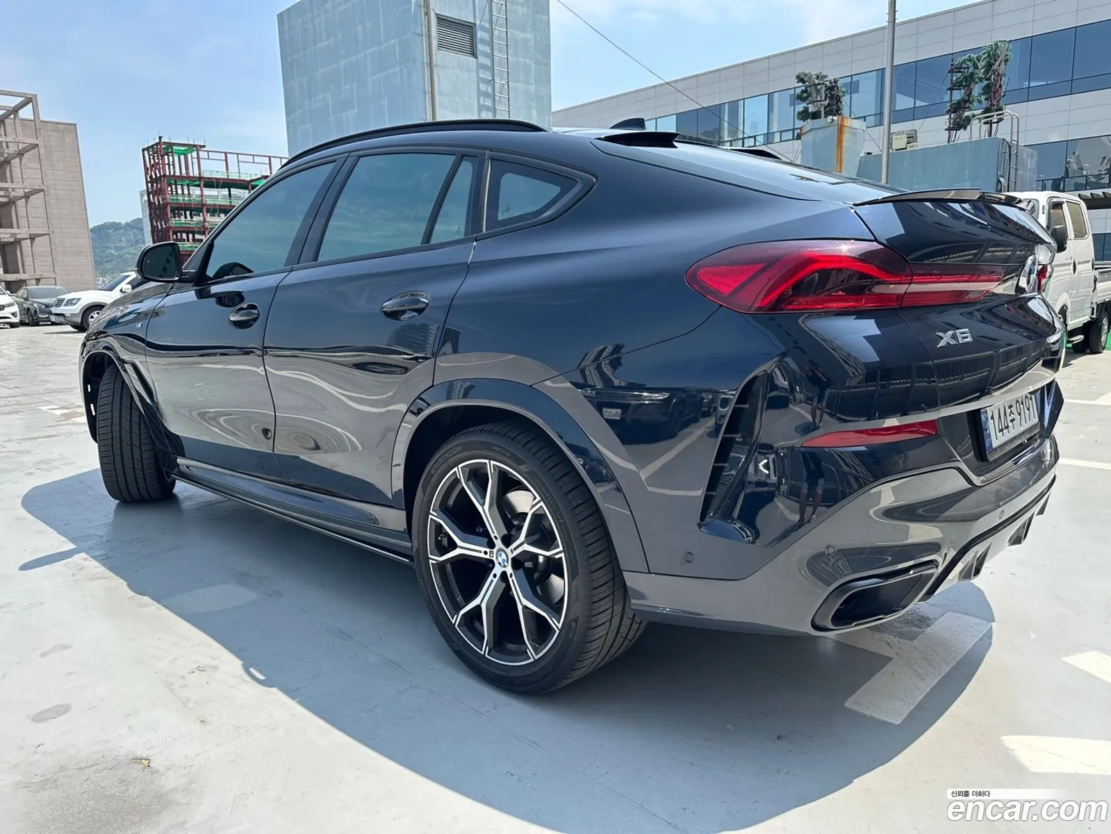 BMW X6 xDrive40I M Sports 2023 - фотография 13131119